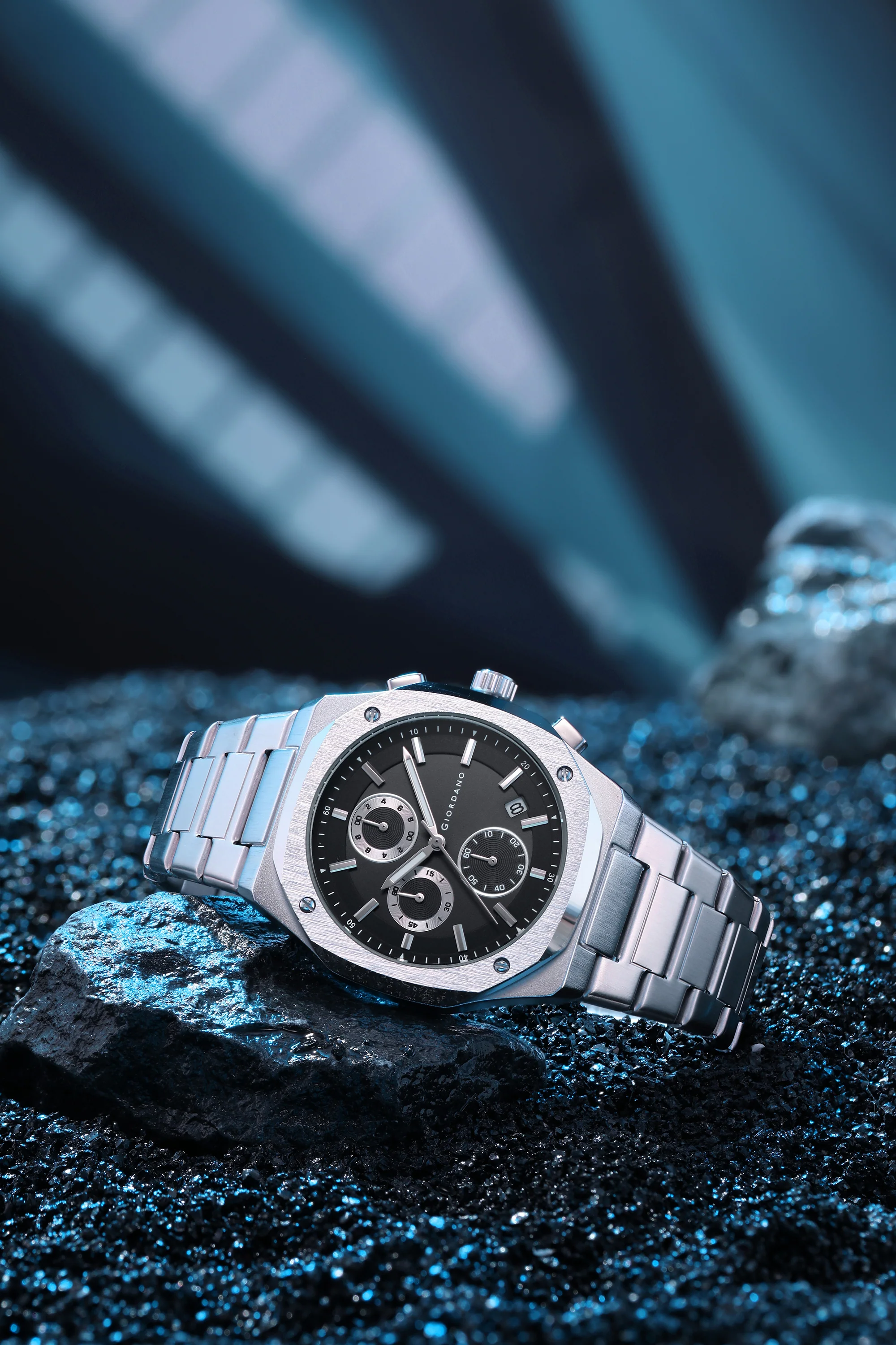 Giordano Chronograph Analog Quartz Watch for Men with Round Black Dial, Octgonal case, Date Function, Luminous Hands and Hour Markers, Silver Stainless Steel Strap - GZ-50202-33 - Image 3
