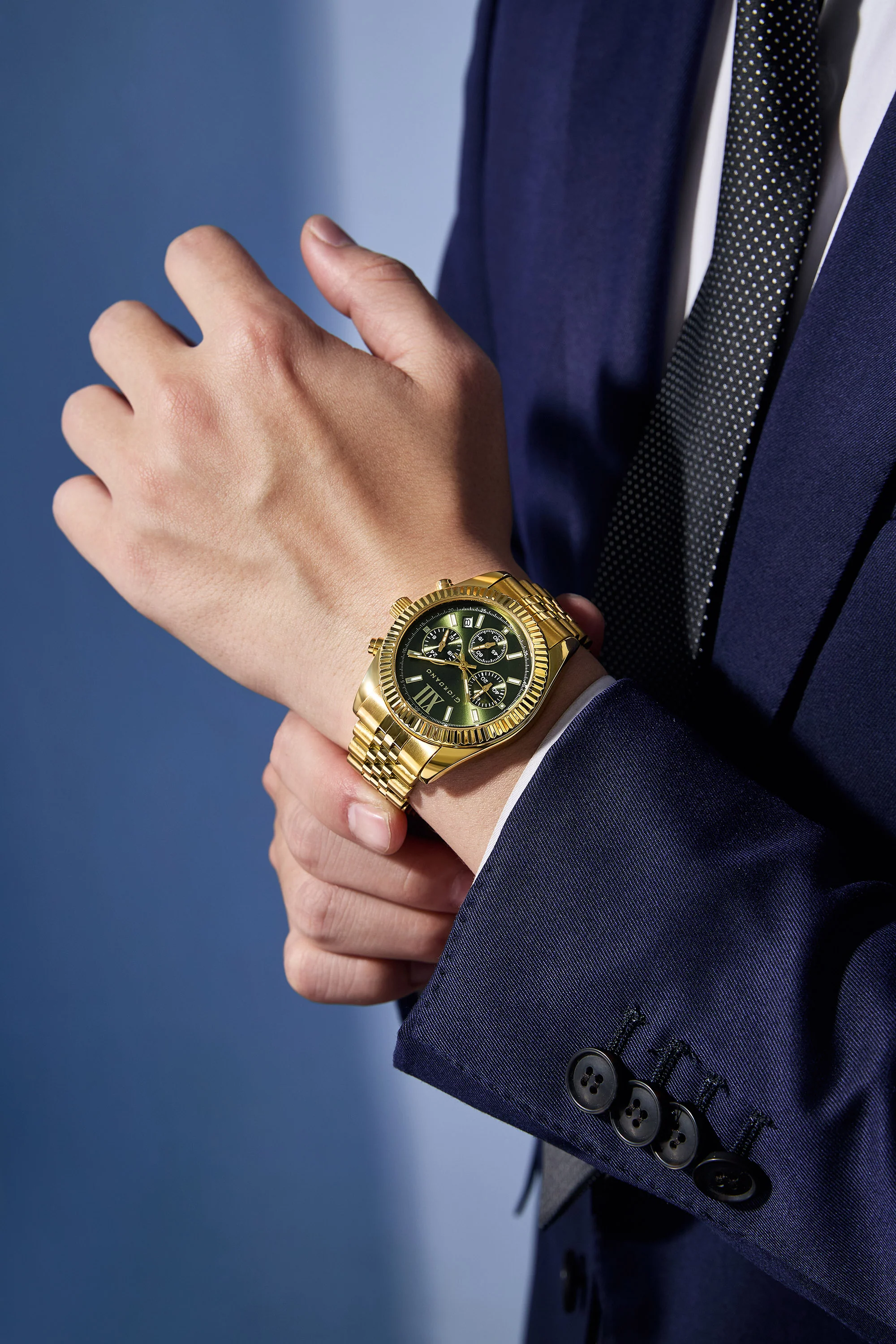 Giordano Chronograph Analog Quartz Watch for Men with Round Green Dial, Roman indices, Date Function, Luminos hands and Markers, Gold Stainless Steel Strap - GZ-50217-33 - Image 2