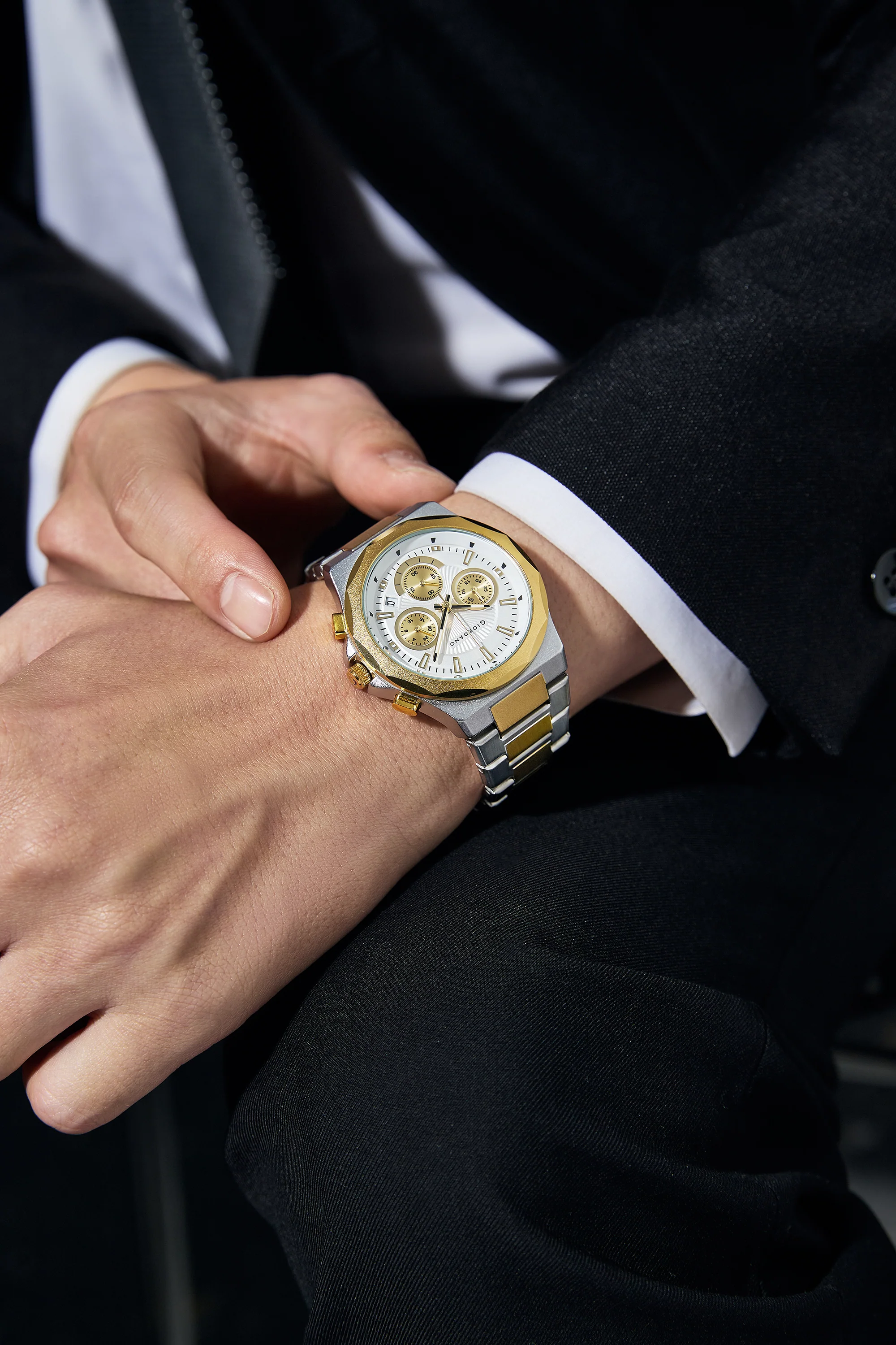 Giordano Chronograph Analog Quartz Watch for Men with Textured Round White Dial, Date Function, Luminous Hands and Markers, Silver and Gold Stainless Steel Strap - GZ-50199-55 - Image 2