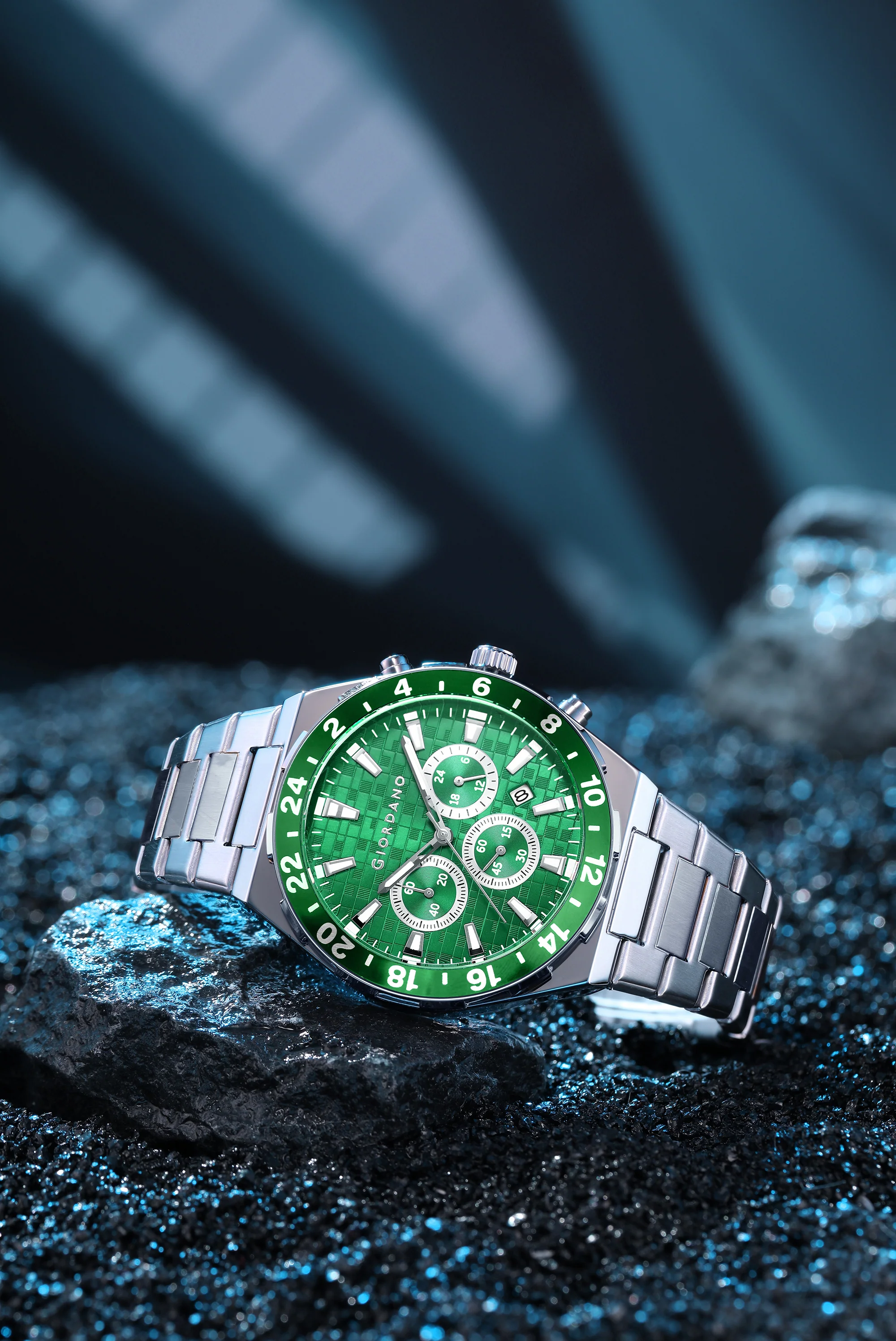 Giordano Chronograph Watch for Men with Texured Round Green Dial, Date Display and Tachymeter Bezel, Silver Stainless Steel Strap - GZ-50198-22 - Image 3