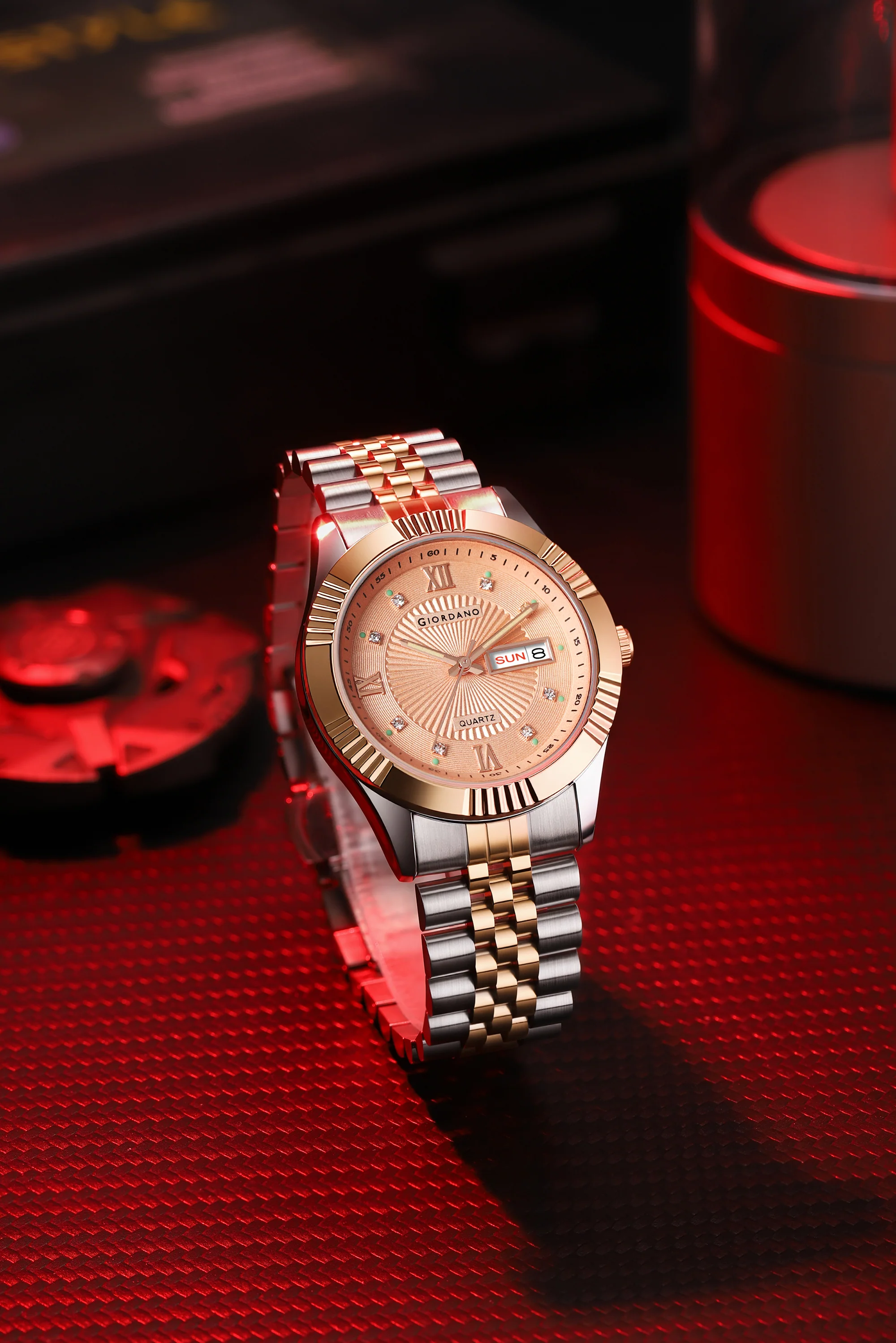Giordano Classic Analog Quartz Watch for Men with Textured Dial, Fluted Bezel, Day & Date Display & Two-Tone Stainless Steel Strap - GZ-50215-55 - Image 3