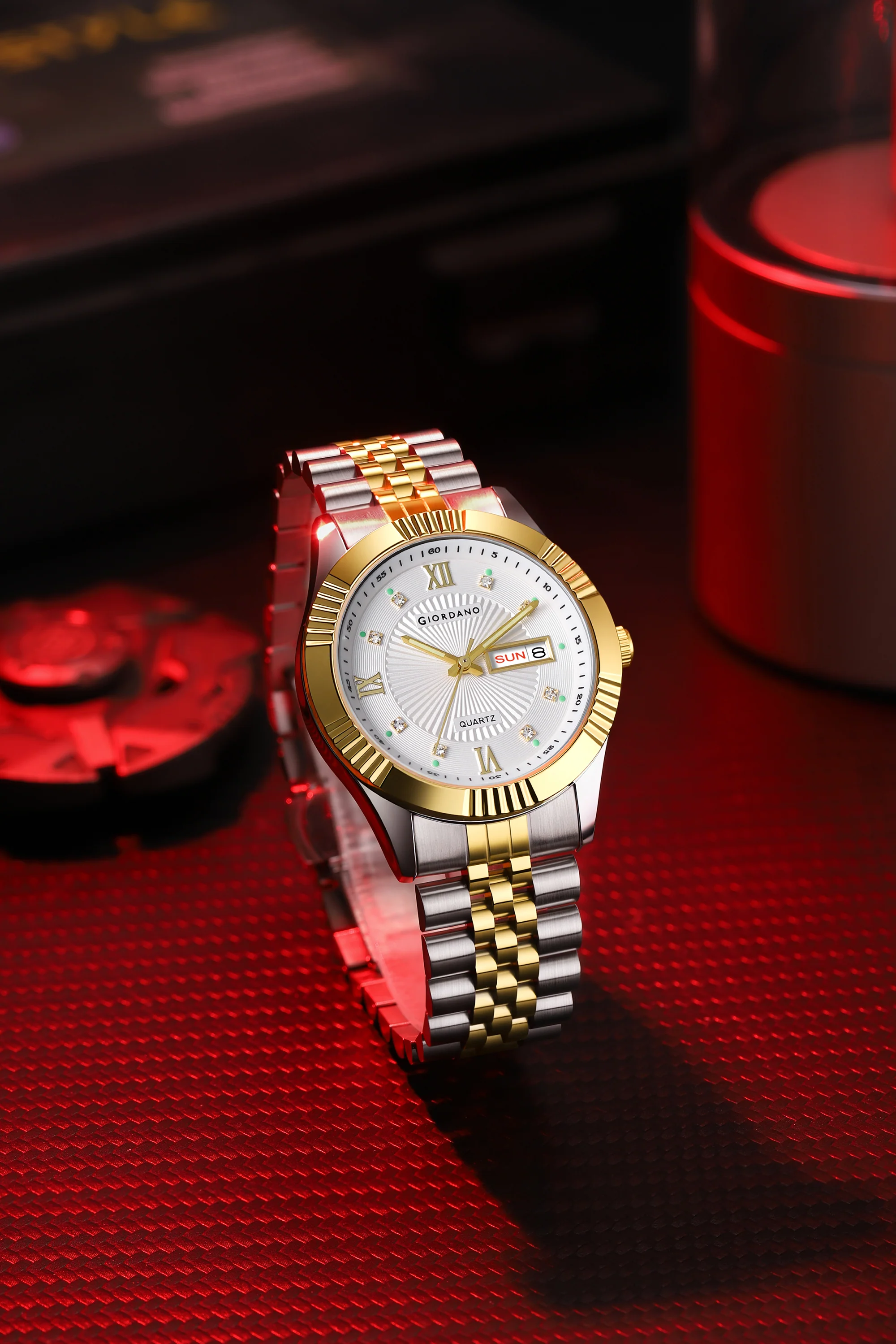 Giordano Classic Analog Quartz Watch for Men with Textured Dial, Fluted Bezel, Day & Date Display & Two-Tone Stainless Steel Strap - GZ-50215-66 - Image 3