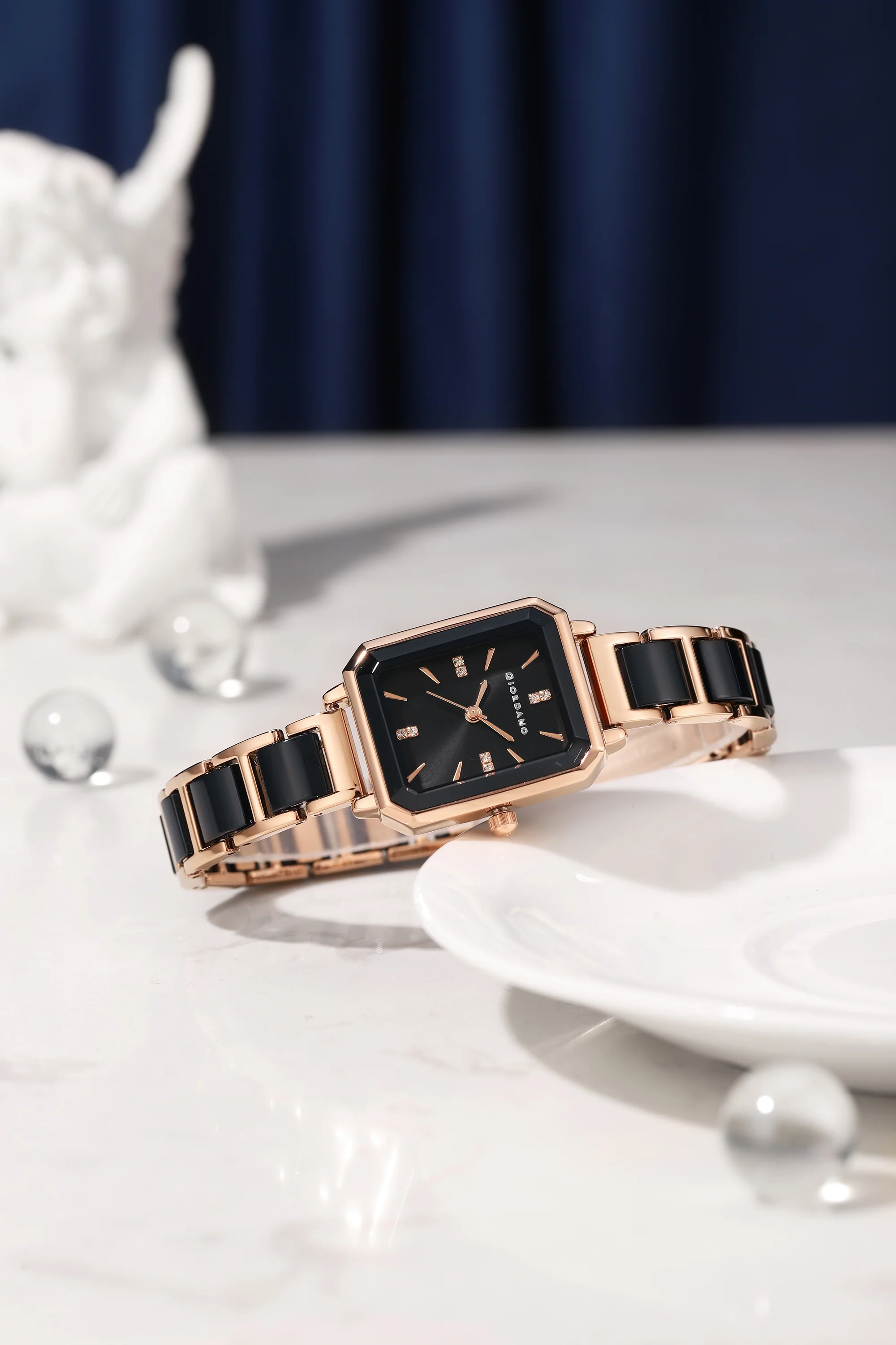 Giordano Classic  Rectangular Dial Watch for women with Crystal Markers and dual tone stainless steel Strap GZ-60101-11 - Image 3