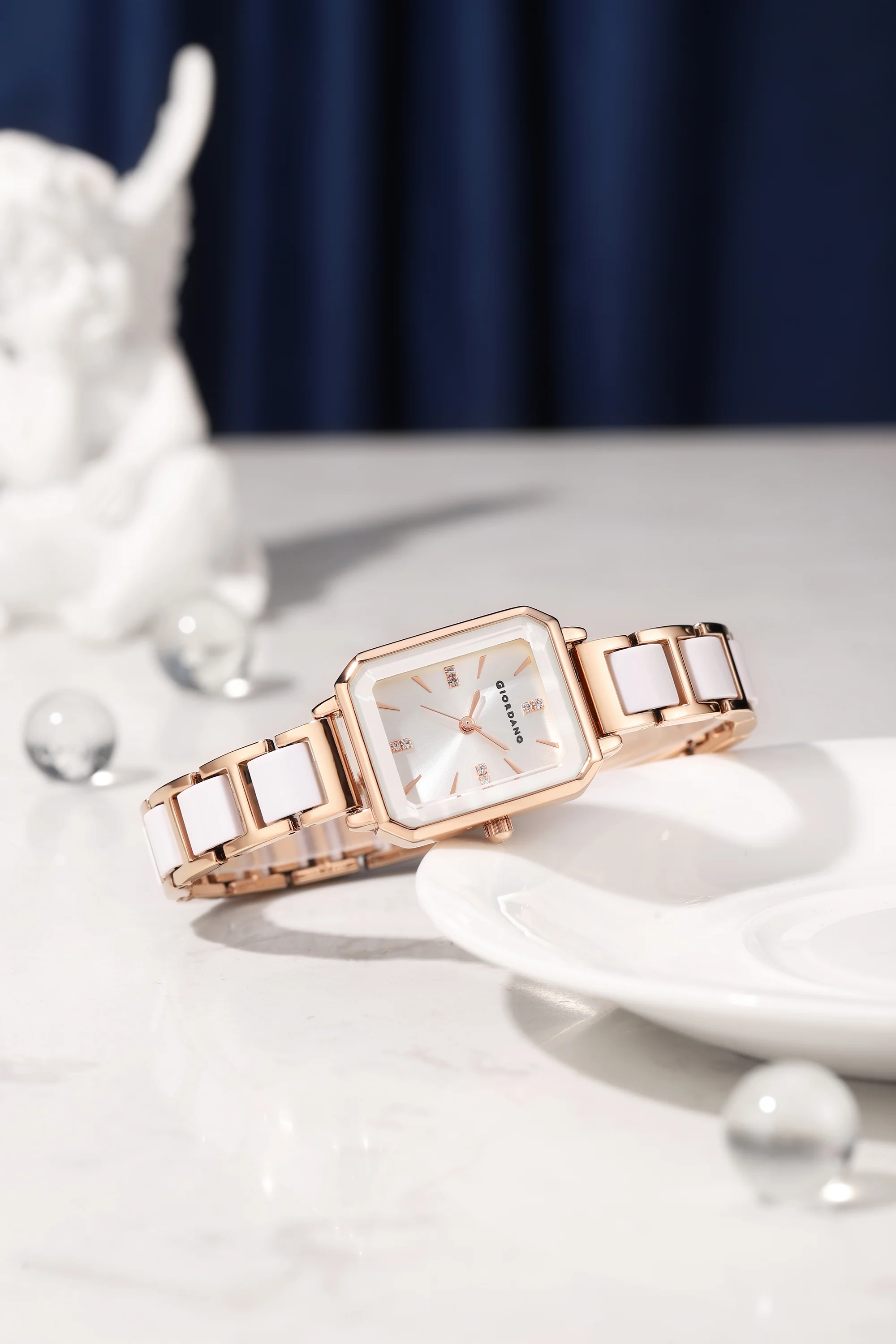 Giordano Classic  Rectangular Dial Watch for women with Crystal Markers and dual tone stainless steel Strap GZ-60101-33 - Image 5