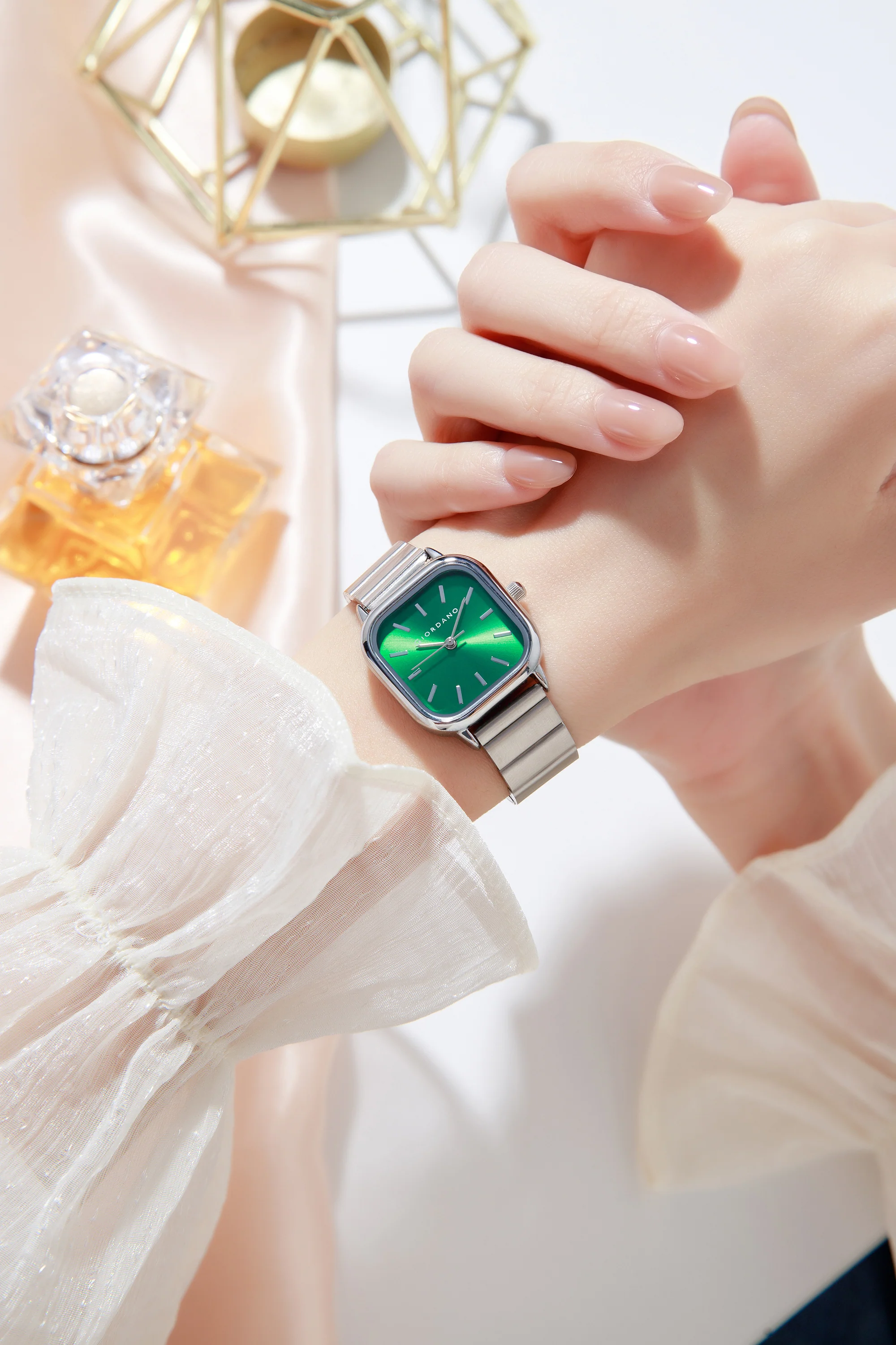 Giordano Classic Square Watch for Women – Polished Stainless Steel Strap, Minimalist Compact Design | GZ-60098-33 - Image 3