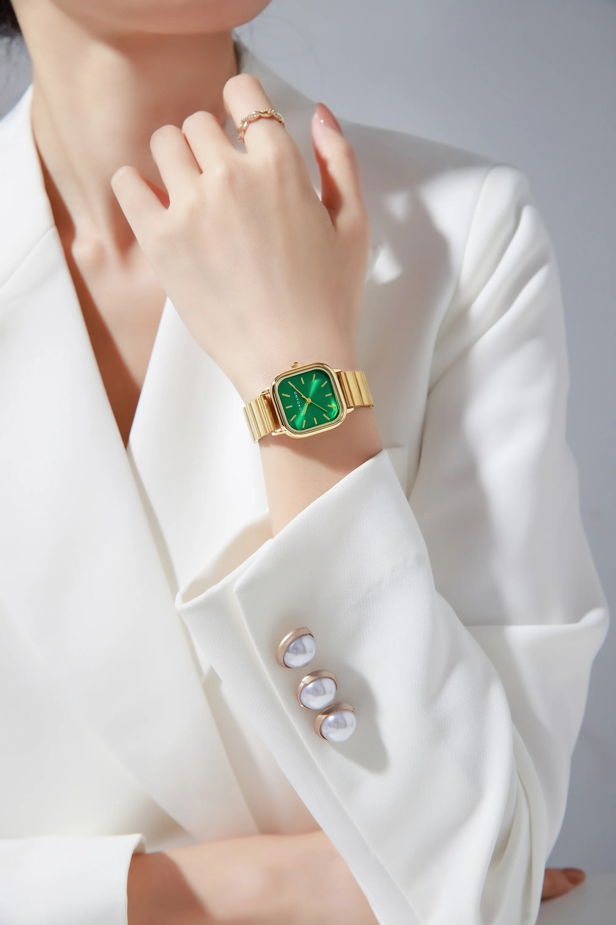 Giordano Classic Square Watch for Women – Polished Stainless Steel Strap, Minimalist Compact Design | GZ-60098-44 - Image 2