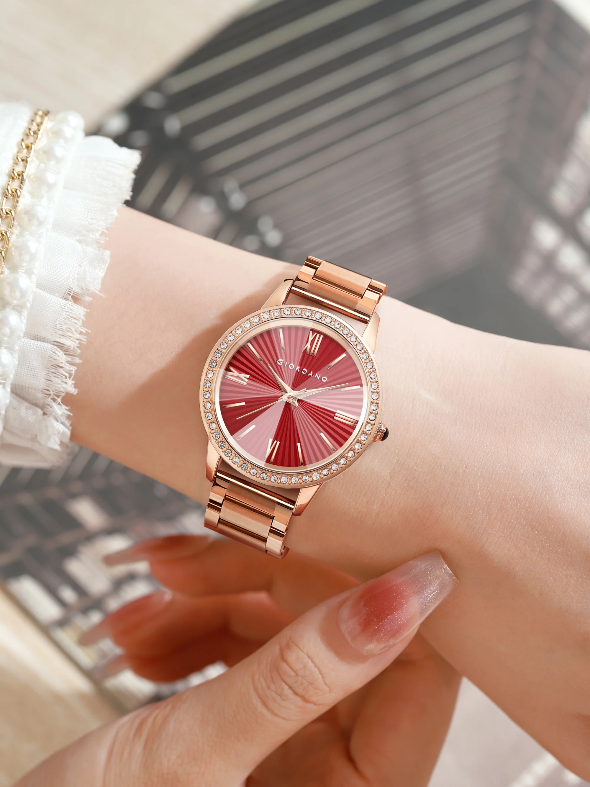 Giordano classic Watch for Women with Round Diamond Cut Glass Dial, Elegant Stainless Steel Strap with Quartz Movement | GZ-60118-22 - Image 3