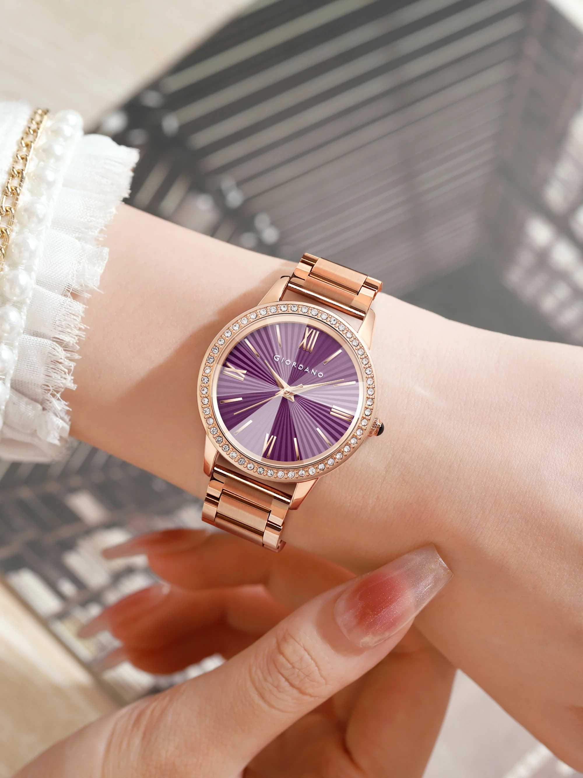 Giordano classic Watch for Women with Round Diamond Cut Glass Dial, Elegant Stainless Steel Strap with Quartz Movement | GZ-60118-33 - Image 3