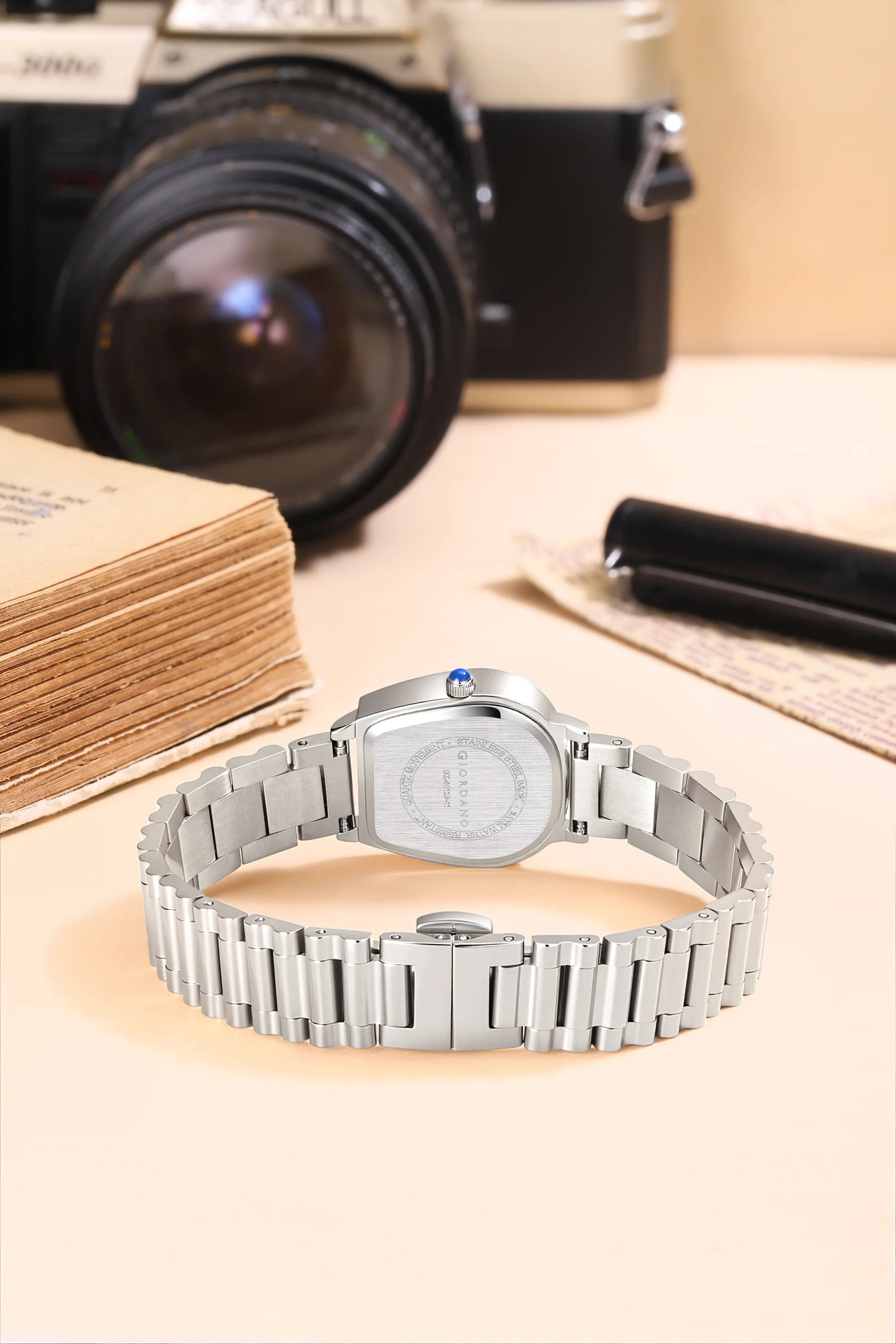 Giordano Classic Watch for Women with Textured Mother of Pearl Dial, Diamond Markers, Roman Indices & Stainless Steel Strap - GZ-60129-11 - Image 4