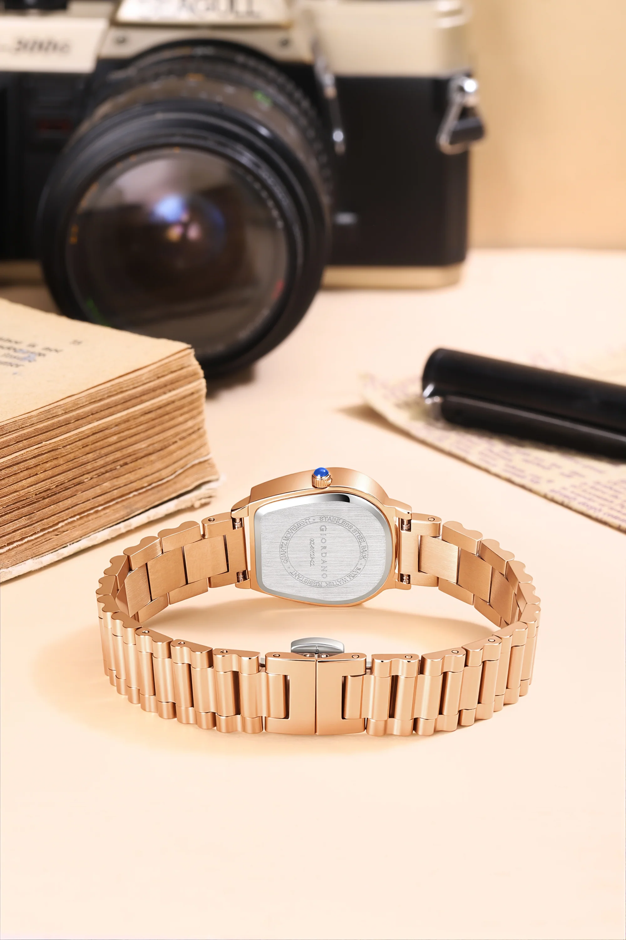 Giordano Classic Watch for Women with Textured Mother of Pearl Dial, Diamond Markers, Roman Indices & Stainless Steel Strap - GZ-60129-22 - Image 4