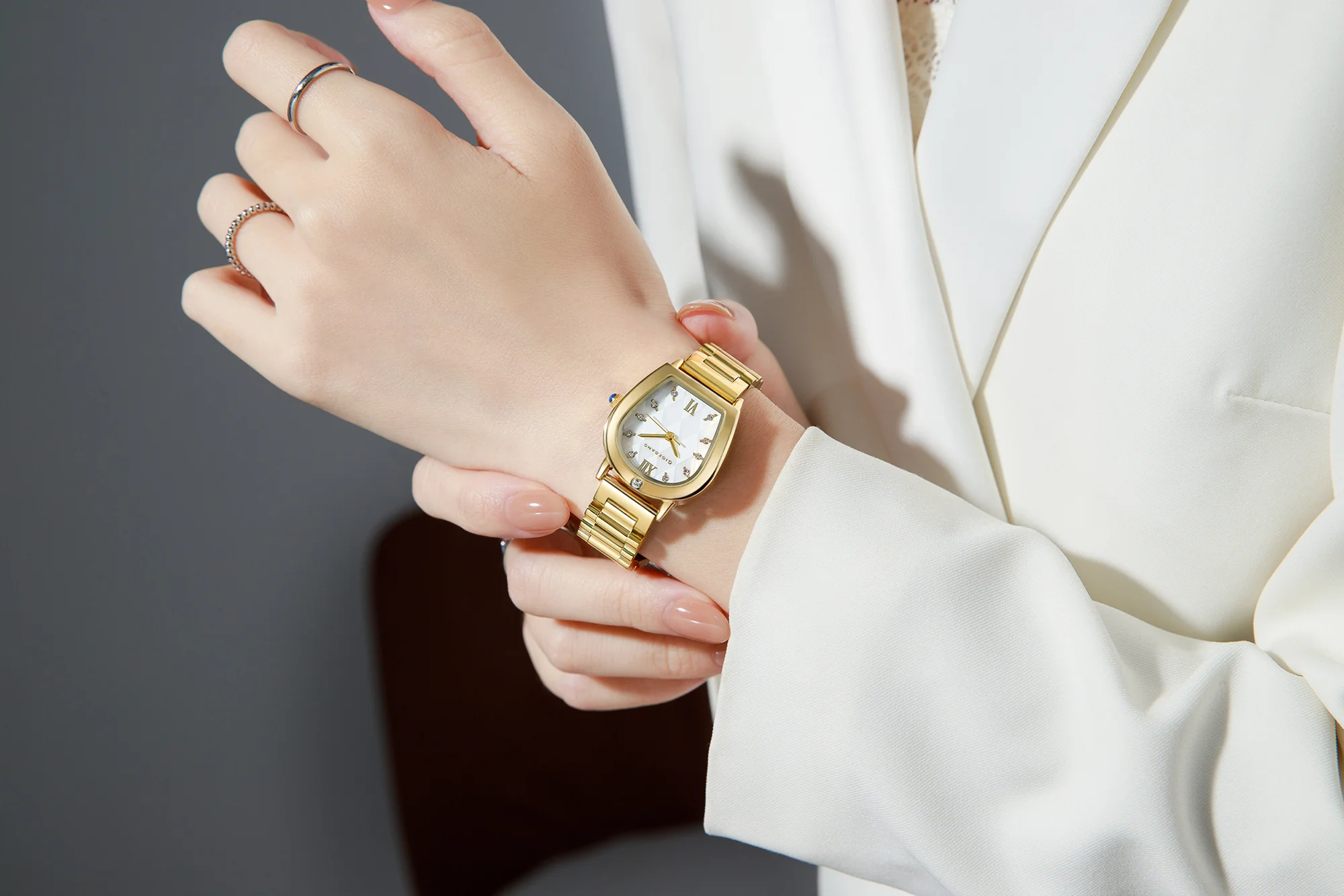Giordano Classic Watch for Women with Textured Mother of Pearl Dial, Diamond Markers, Roman Indices & Stainless Steel Strap - GZ-60129-33 - Image 2