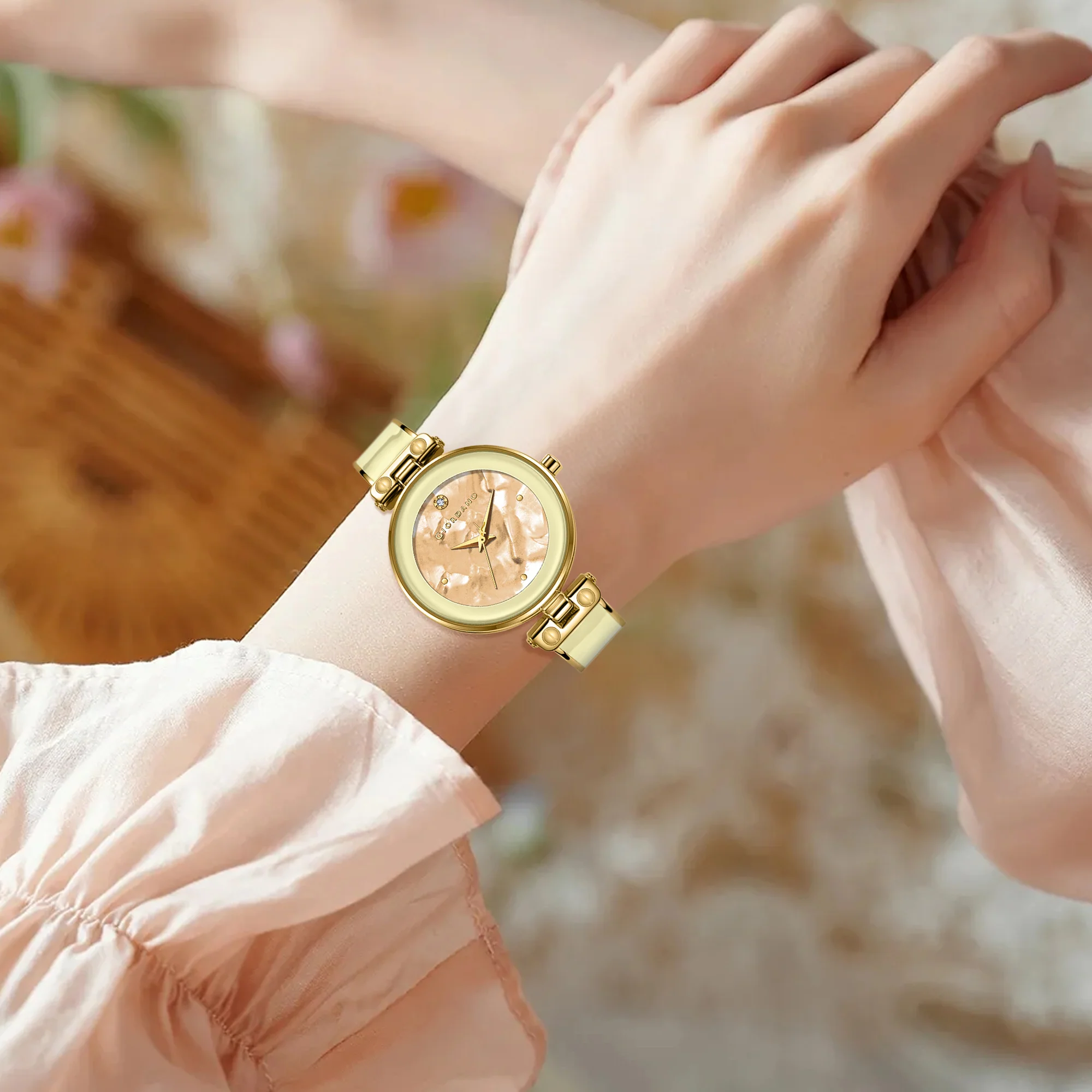 Giordano Designer Analog Watch for Women – Glossy Round Dial & Bracelet Style Stainless Steel Strap | GZ-60099-77 - Image 2