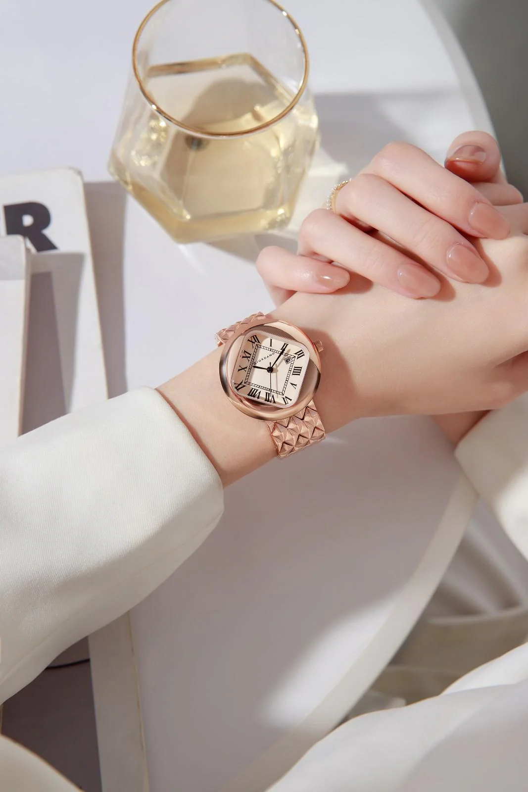 Giordano Elegant Analoge Watch for Women - Unique Rounded-Square Dial, Roman Numeral Dial, Date Display and Textured Stainless Steel Strap | GZ-60121-11 - Image 2