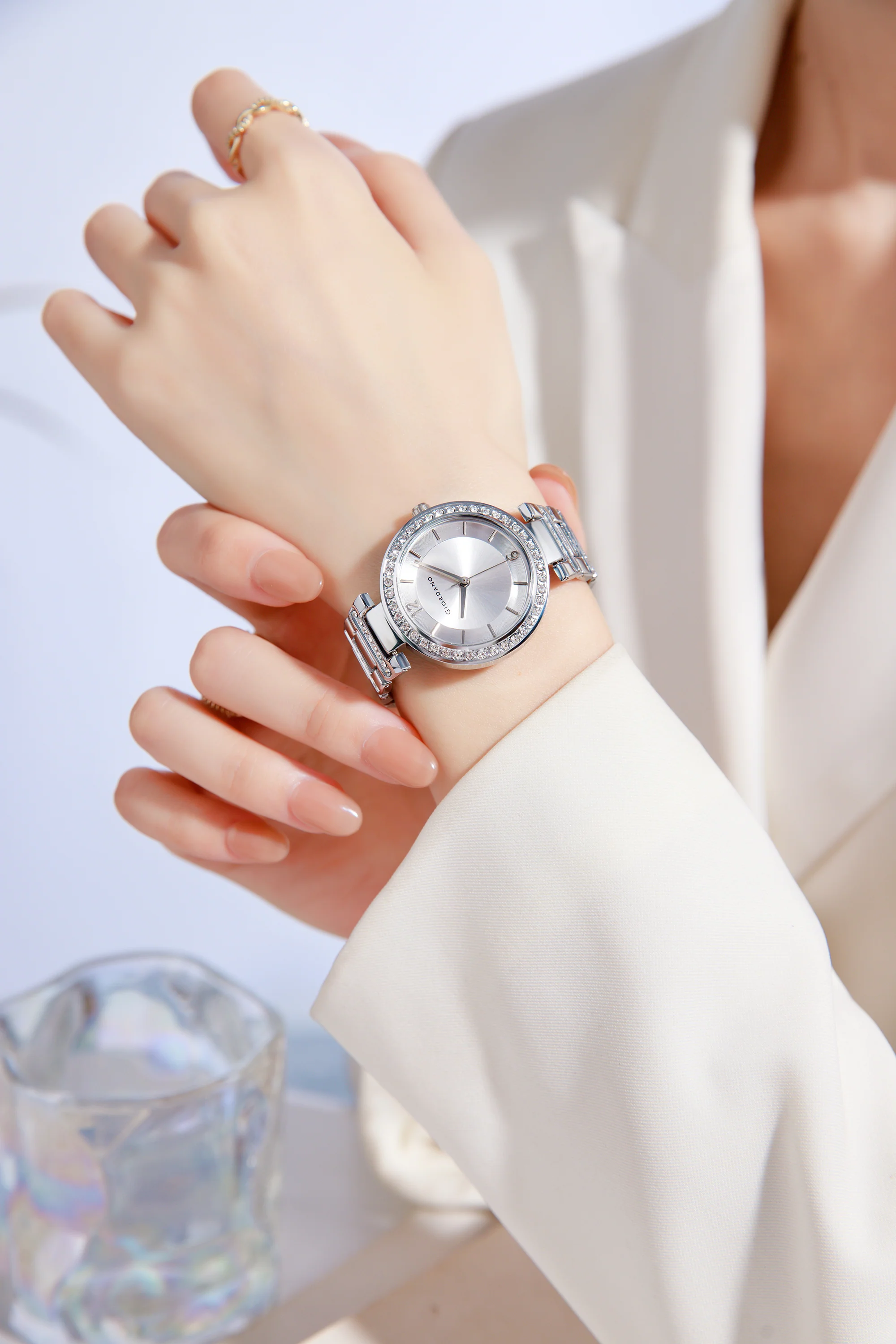 Giordano Eleganza Collection Analog Watch for Women with Diamond Studded Case and Urban Fashion Metal Strap Ladies Wrist Watch Gift for Women GD4051-11 - Image 2