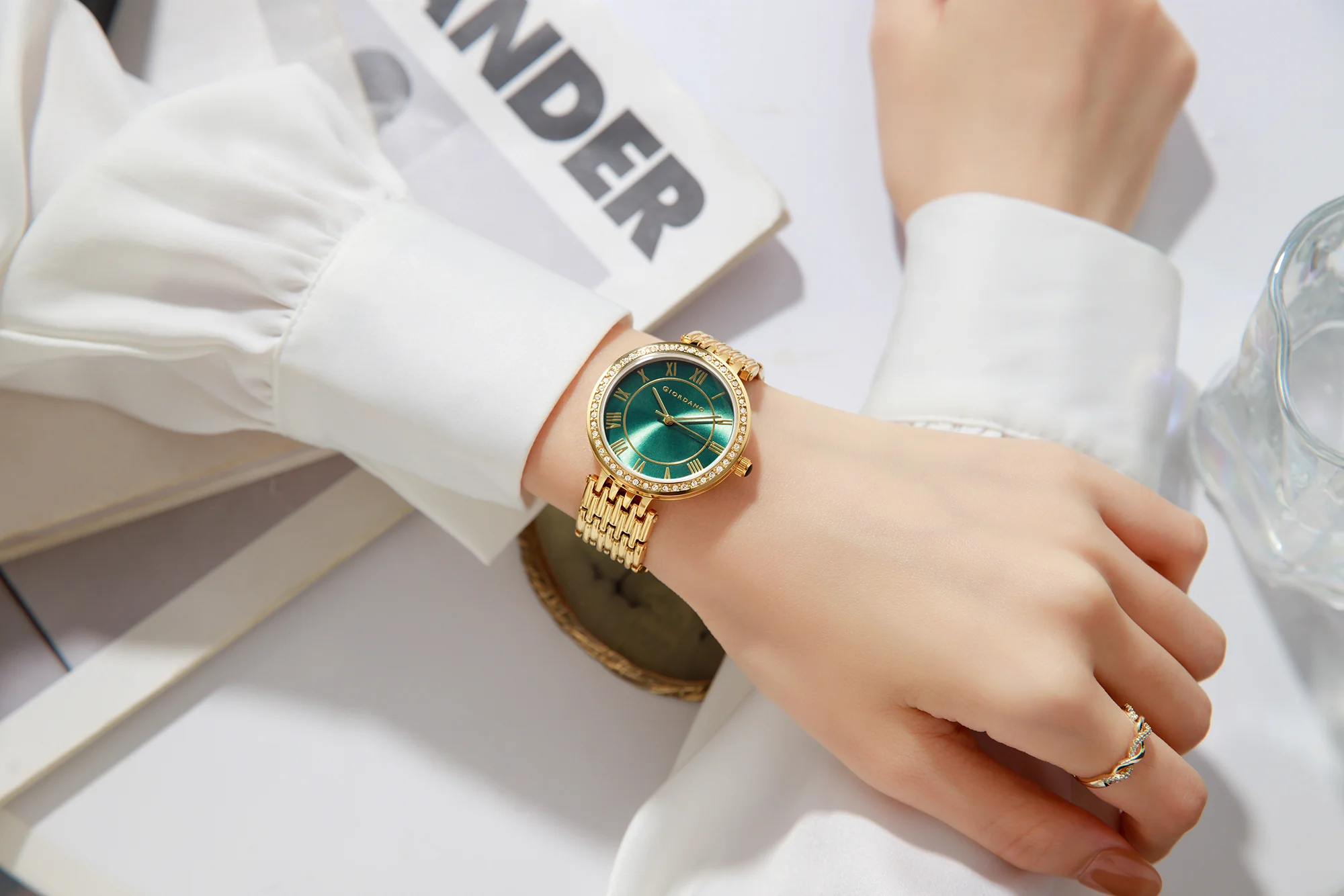 Giordano Eleganza Collection Watch for Women with Stainless Steel Strap and Crystal Embellished Bezel, Roman Numerals-A2083-11A - Image 2