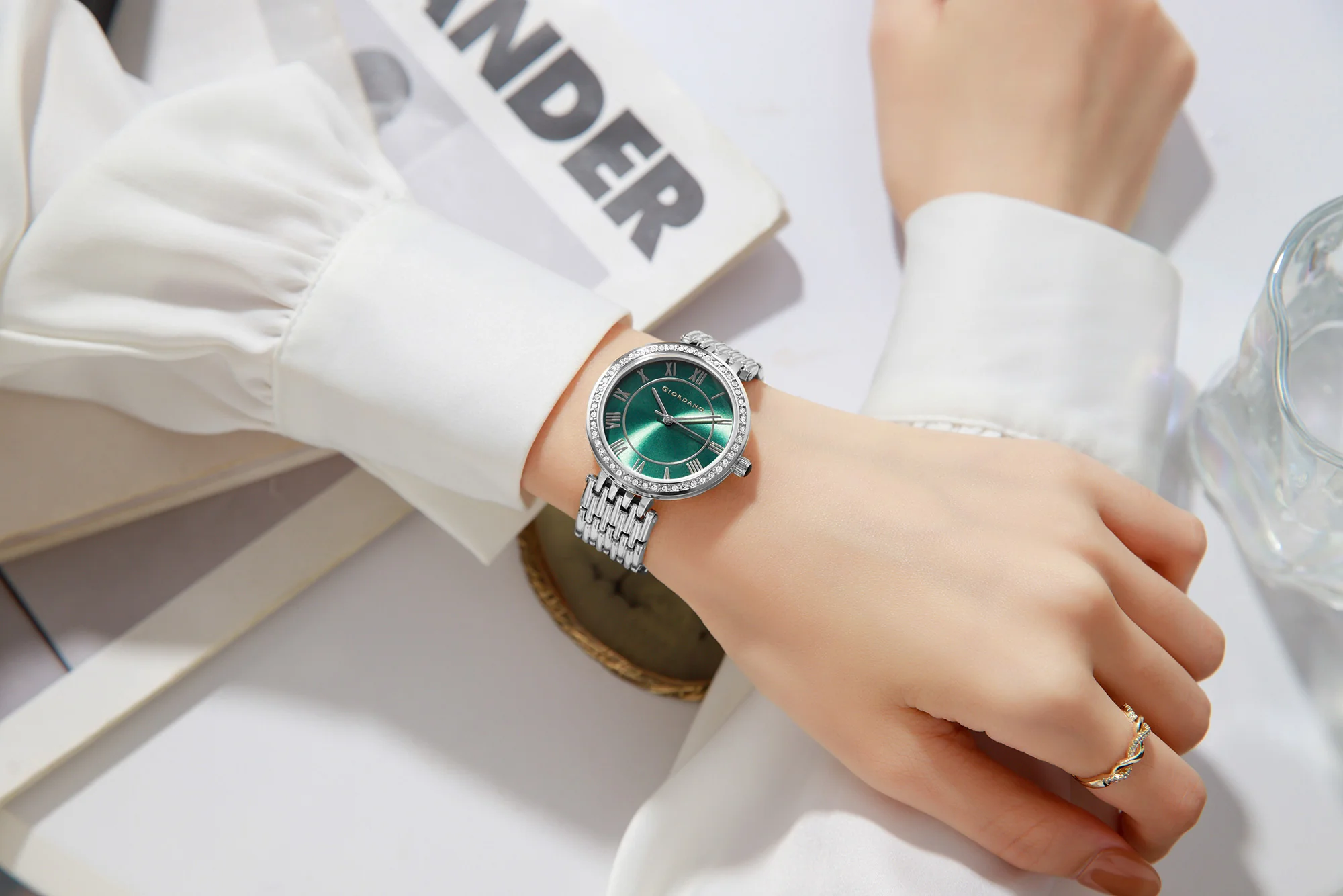 Giordano Eleganza Collection Watch for Women with Stainless Steel Strap and Crystal Embellished Bezel, Roman Numerals-A2083-22A - Image 2