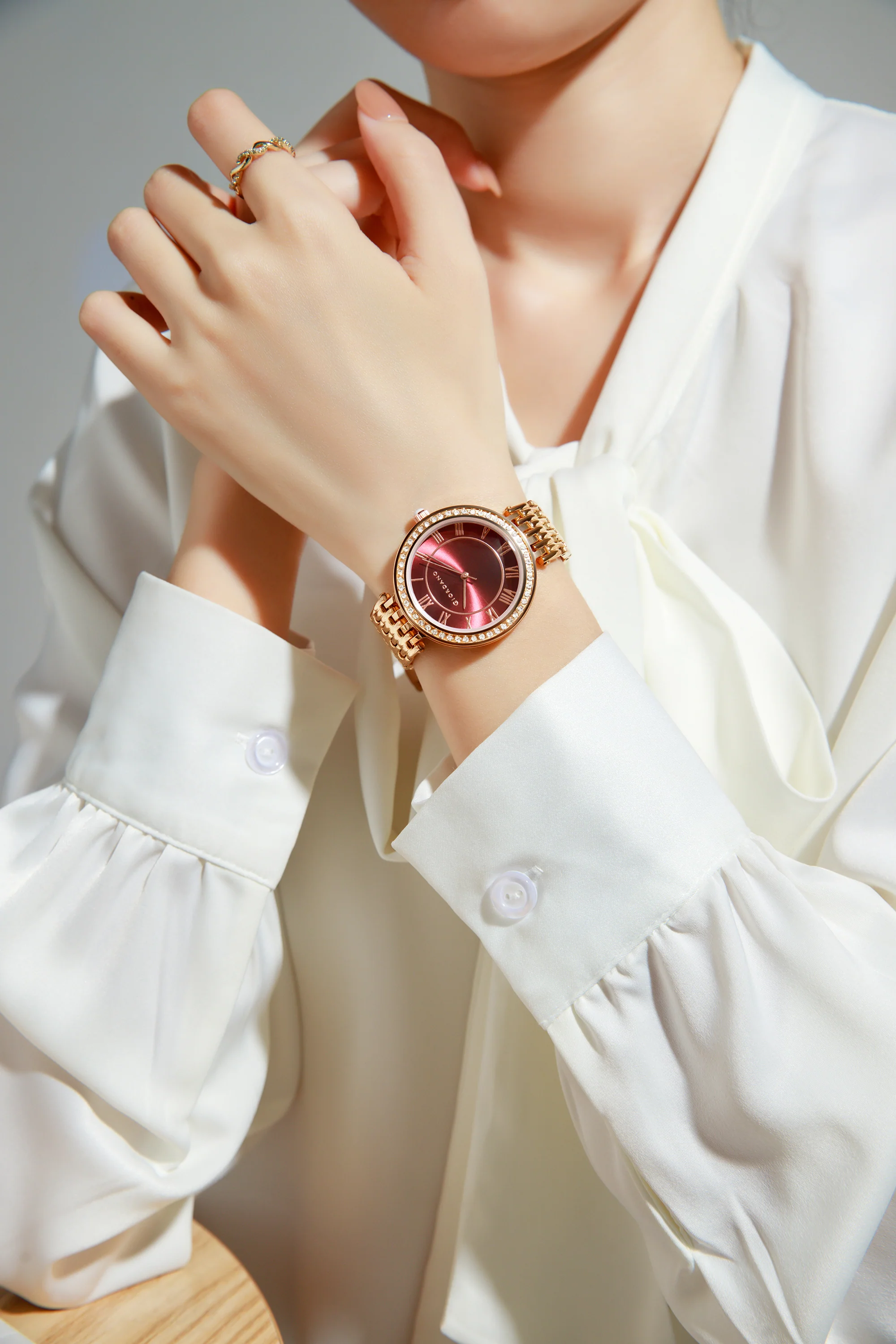 Giordano Eleganza Collection Watch for Women with Stainless Steel Strap and Crystal Embellished Bezel, Roman Numerals-A2083-88 - Image 5