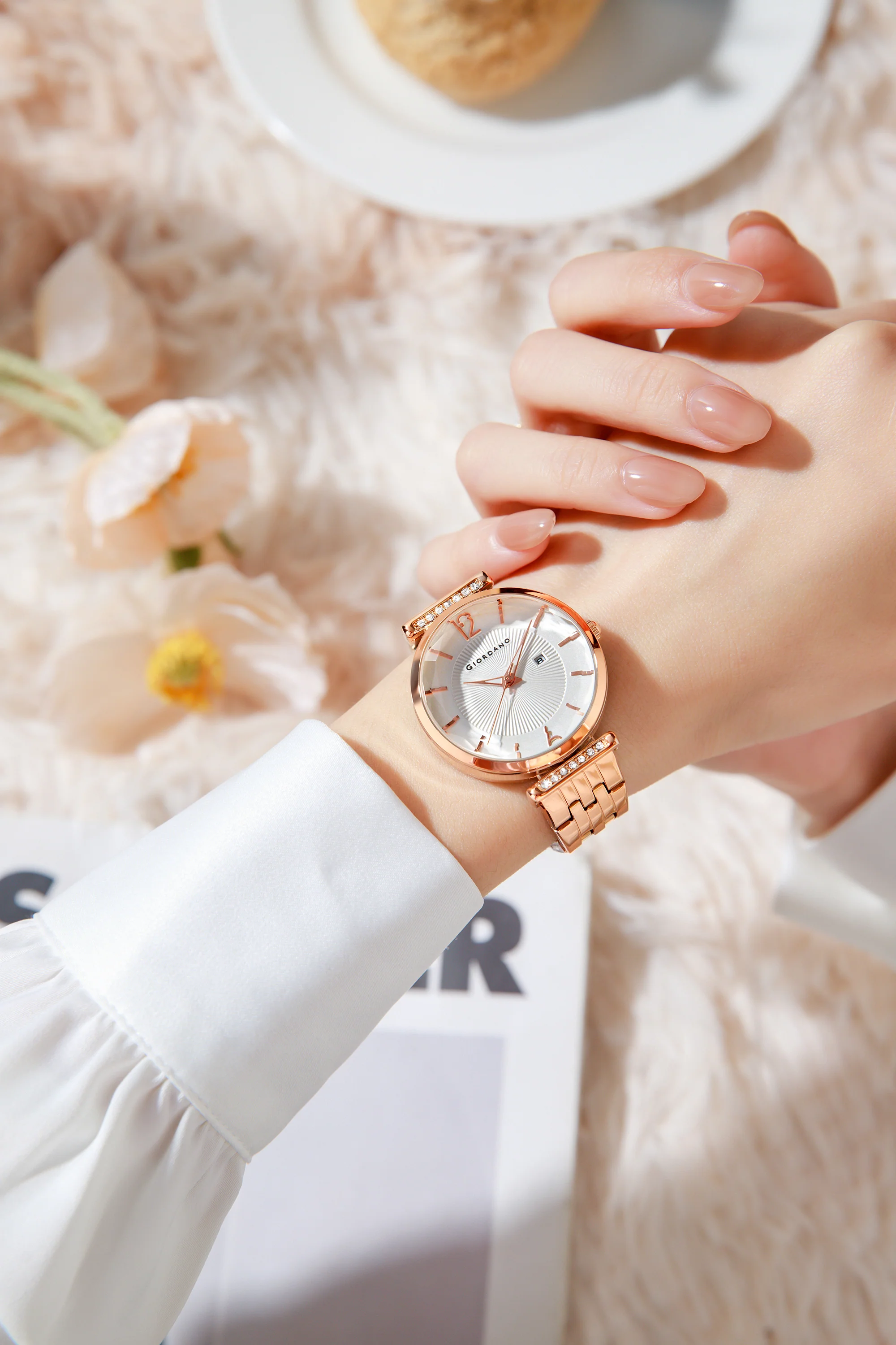 Giordano Exquisite Analog  Watch for Women with Round cut glass Textured Dial, Stainless Steel strap and date display | GZ-60111-33 - Image 2