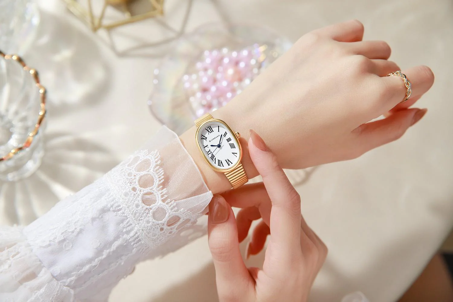 GIORDANO Luxury Analog Watch for Women with Oval Roman Numeral Dial, Stainless Steel Strap, Quartz Movement - GZ-60125-11 - Image 2