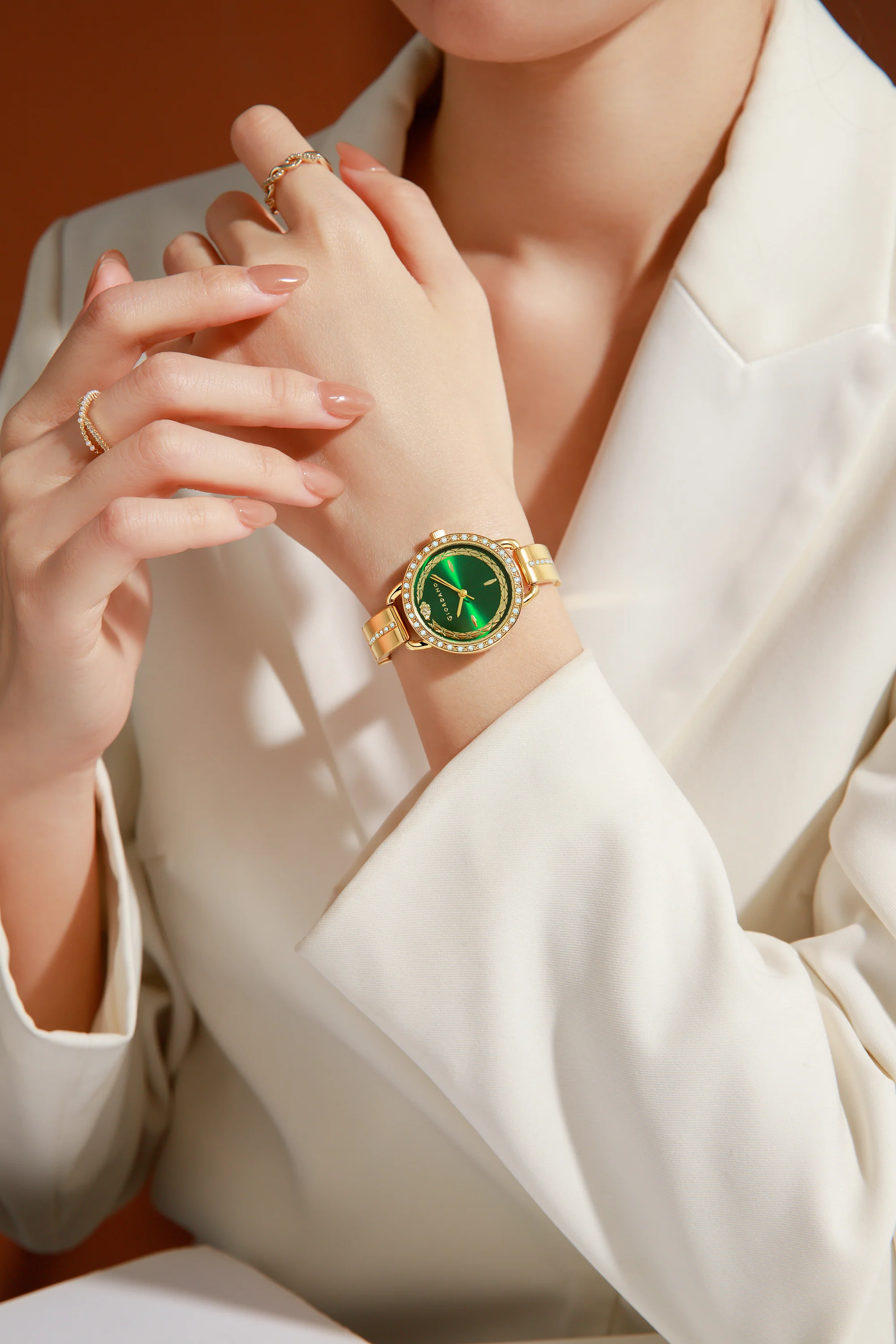 Giordano Luxury Fashion Analog Watch for Women with Elegant Dial, Crystal-Studded Bezel, Stainless Steel Strap & Water Resistant GZ-60133-33 - Image 2