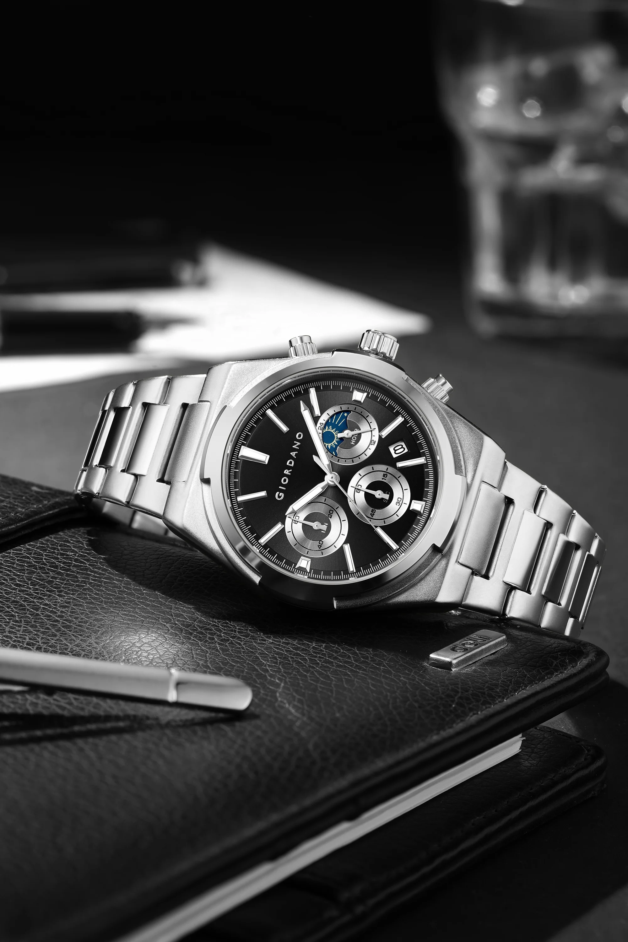 Giordano Luxury multifunctional Watch for Men with round dial, date display and Stainless Steel Strap | GZ-50152-22 - Image 3
