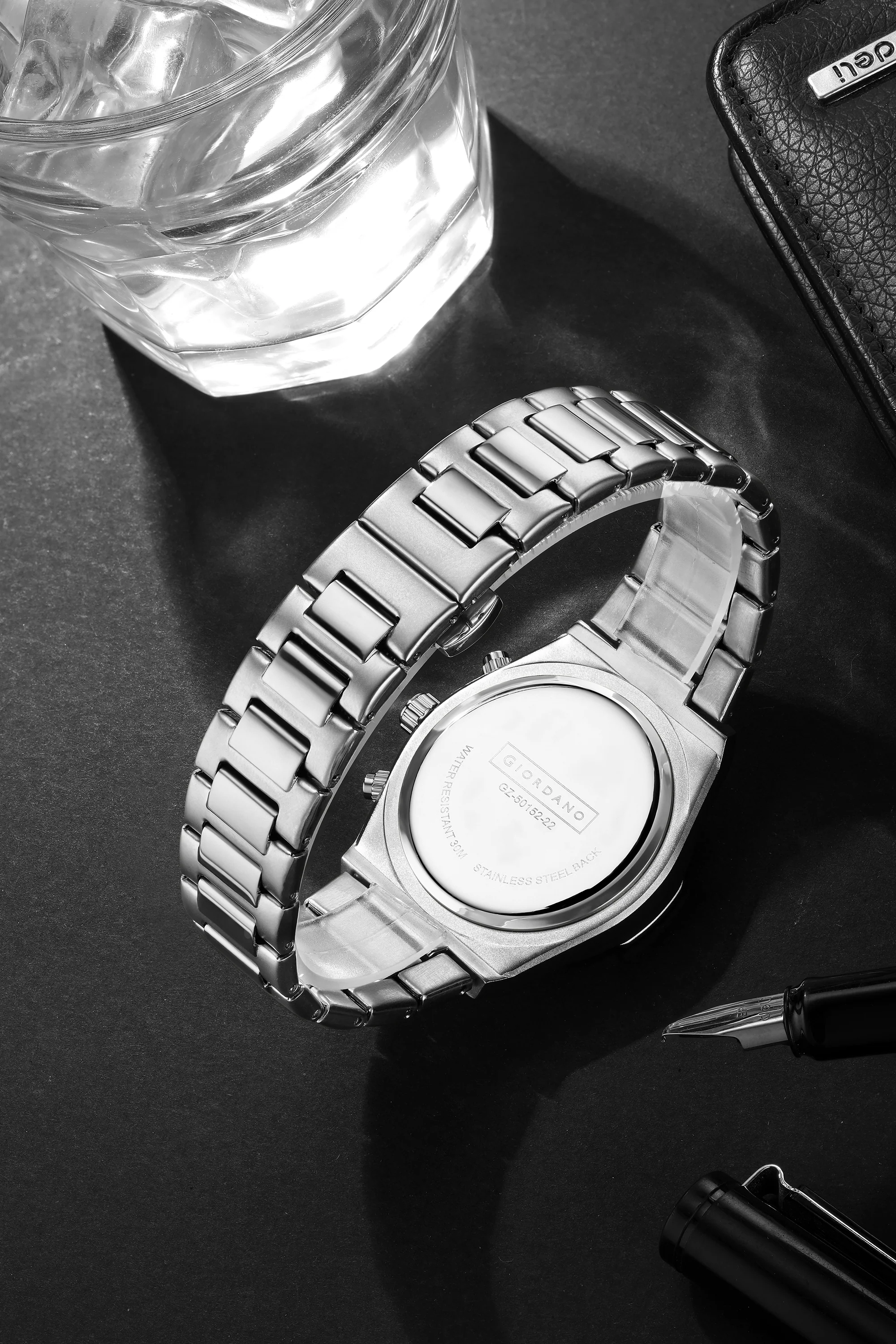 Giordano Luxury multifunctional Watch for Men with round dial, date display and Stainless Steel Strap | GZ-50152-22 - Image 4