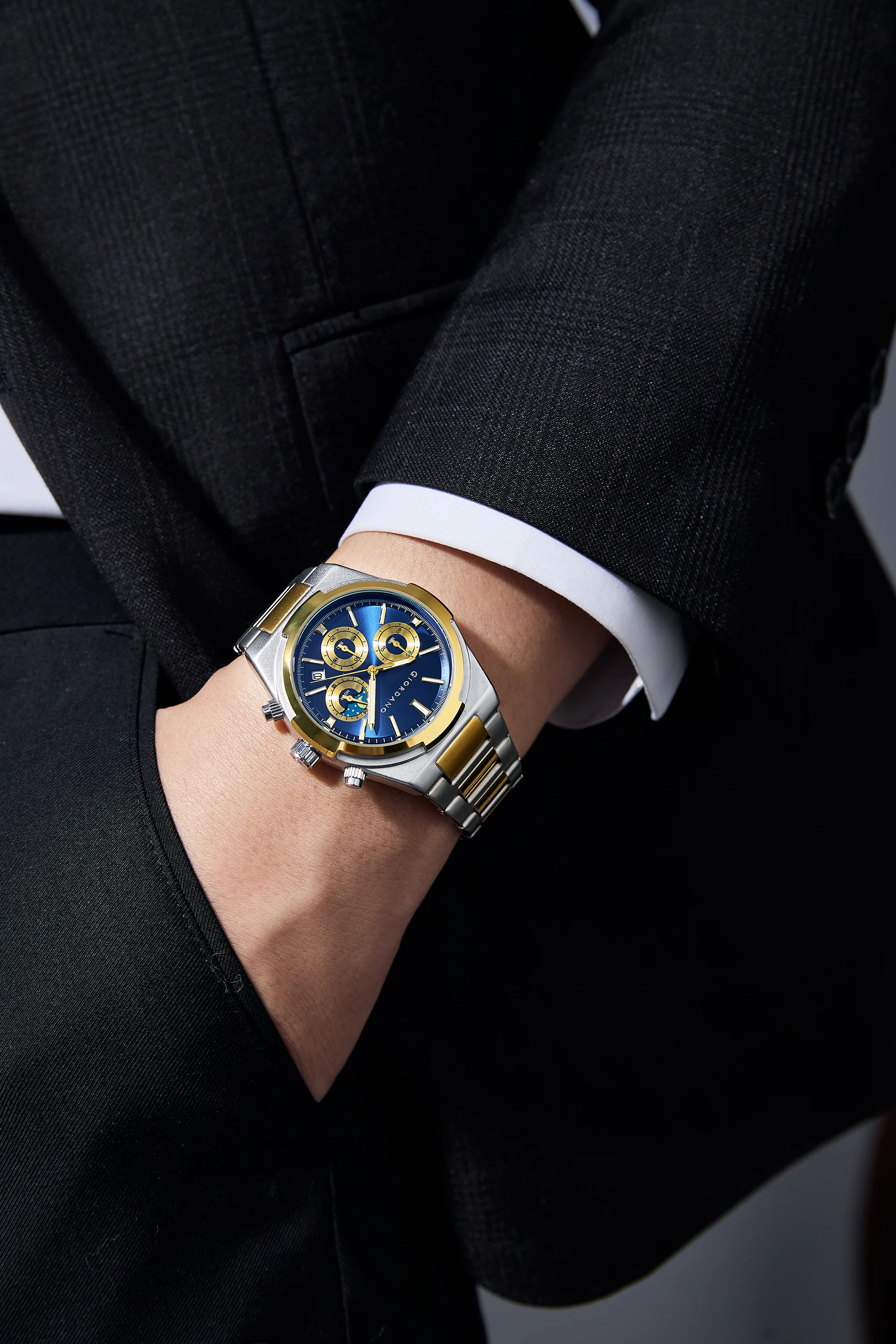 Giordano Luxury multifunctional Watch for Men with round dial, date display and Stainless Steel Strap | GZ-50152-66 - Image 2
