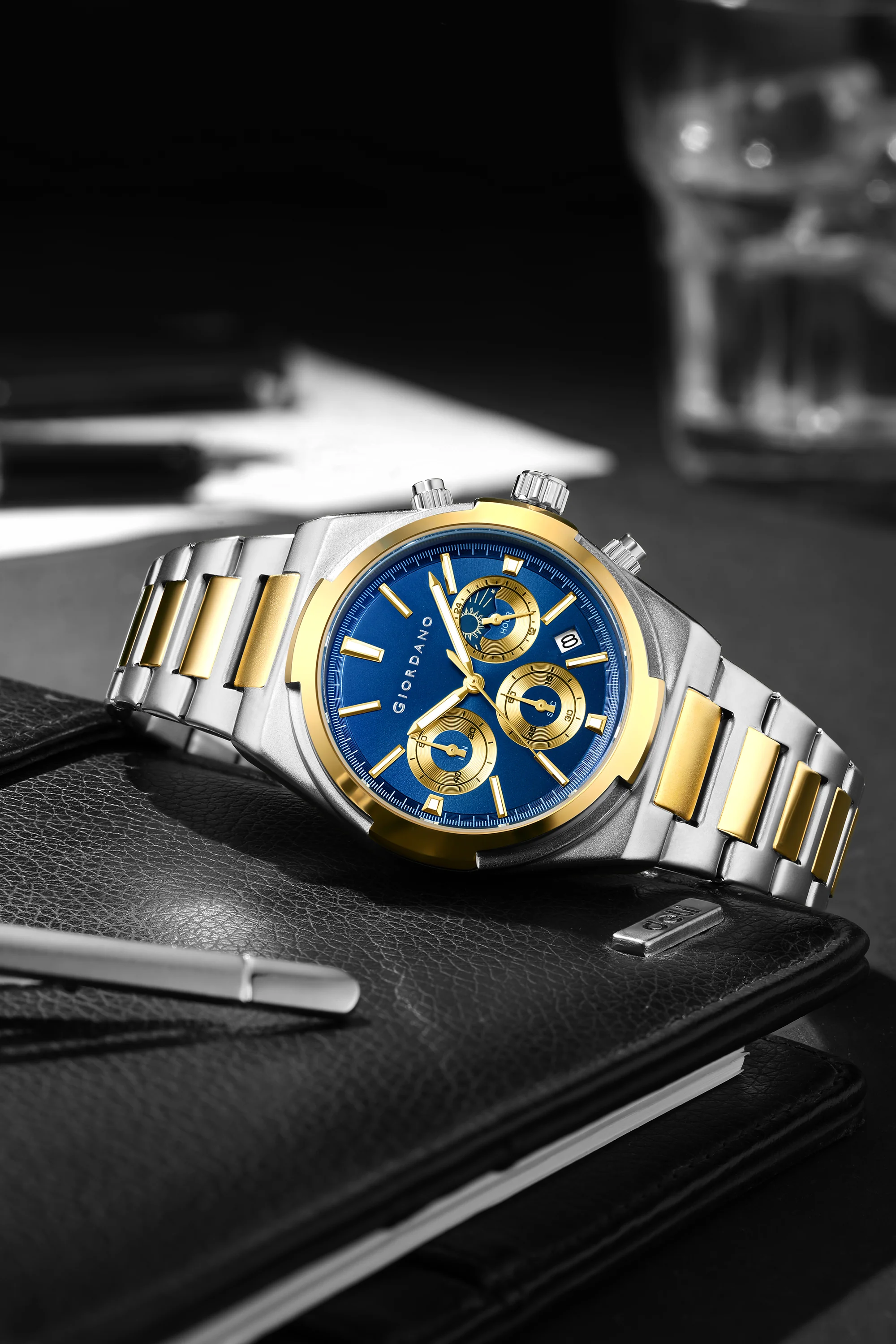 Giordano Luxury multifunctional Watch for Men with round dial, date display and Stainless Steel Strap | GZ-50152-66 - Image 4