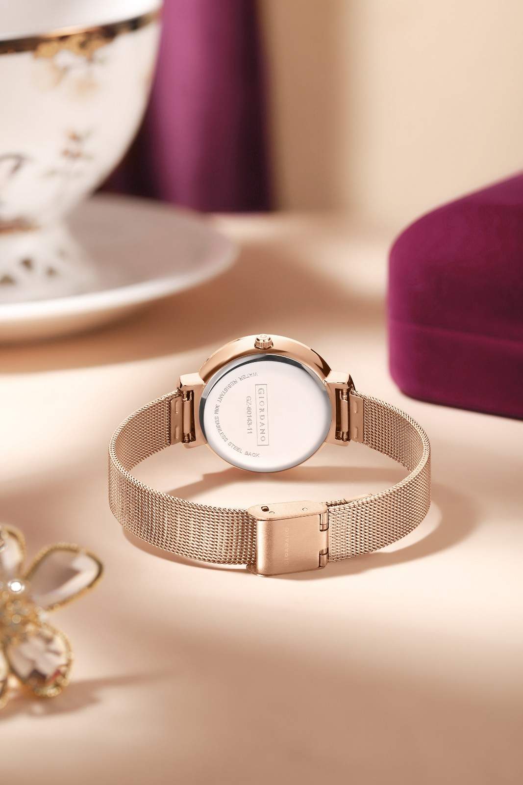Giordano Luxury Rose Gold Analog Watch for Women – Crystal Embellished Dial, Mesh Strap, Quartz Movement – Elegant Timepiece - GZ-60143-11 - Image 4