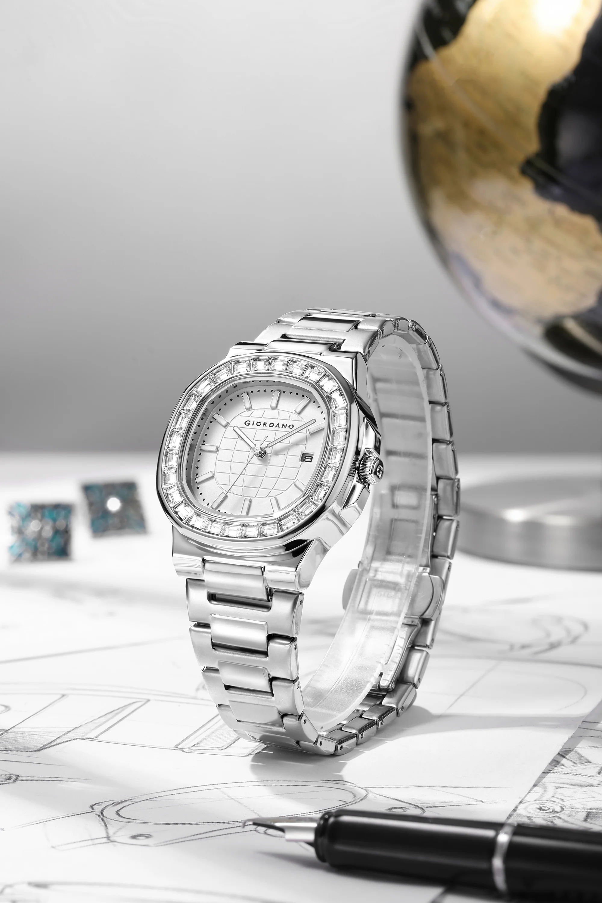 Giordano Luxury Watch for men with Textured Dial, Crystal Bezel, Date Display and stainless Steel strap GZ-50137-22 - Image 5