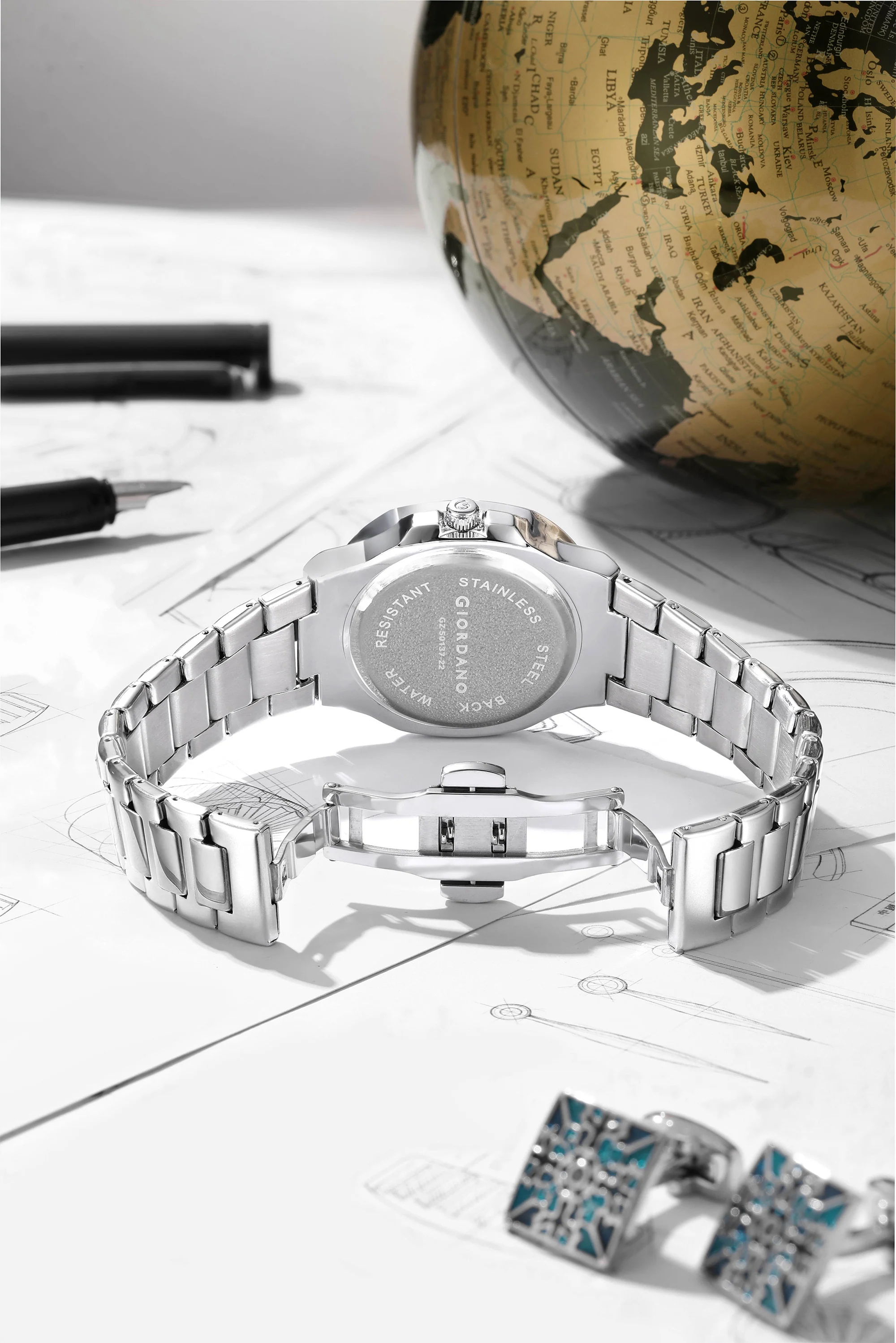 Giordano Luxury Watch for men with Textured Dial, Crystal Bezel, Date Display and stainless Steel strap GZ-50137-22 - Image 6