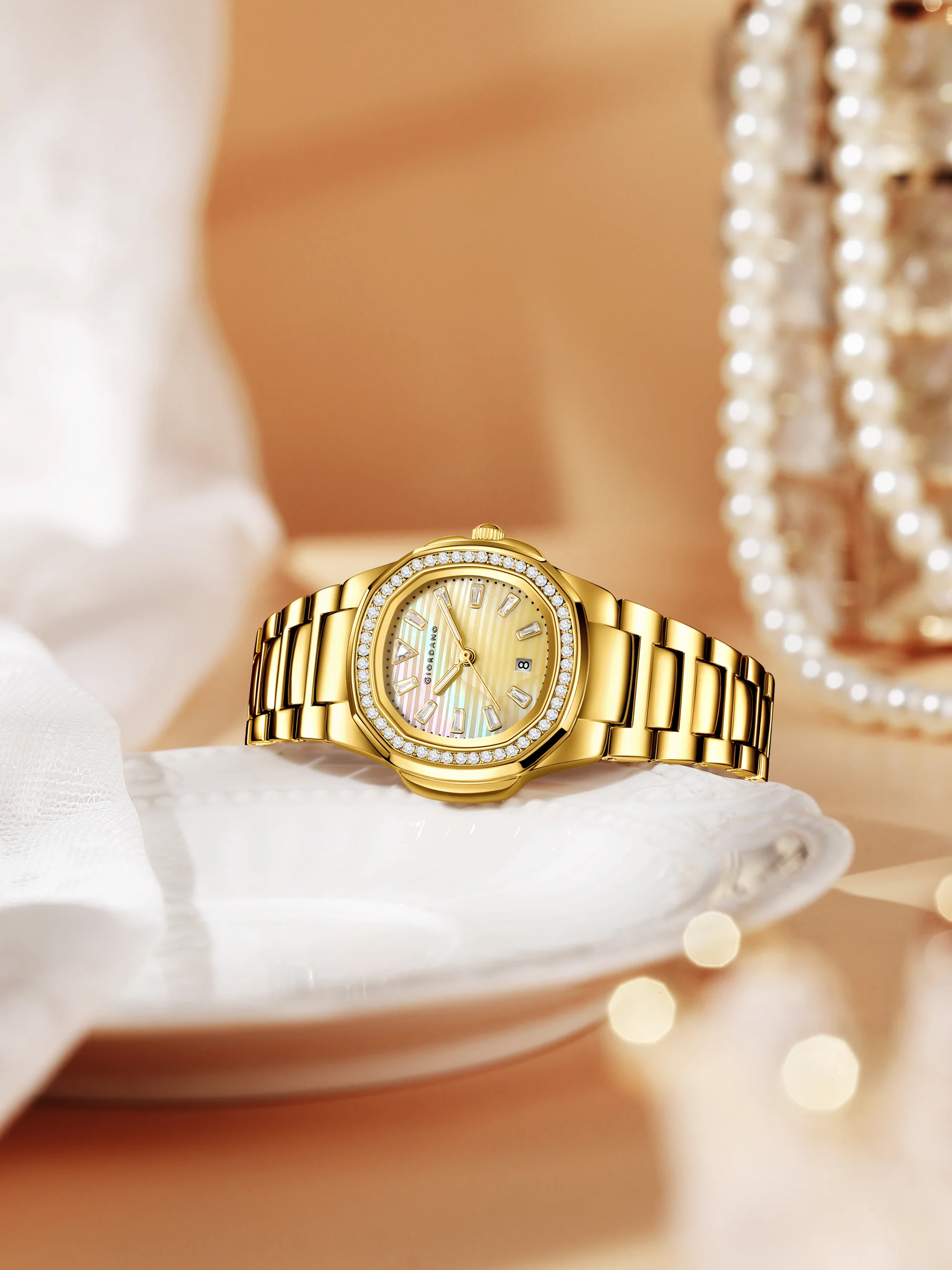 Giordano Luxury Watch for Women with crystal indices ,textured Dial, stainless steel strap and date display | GZ-60116-33 - Image 3