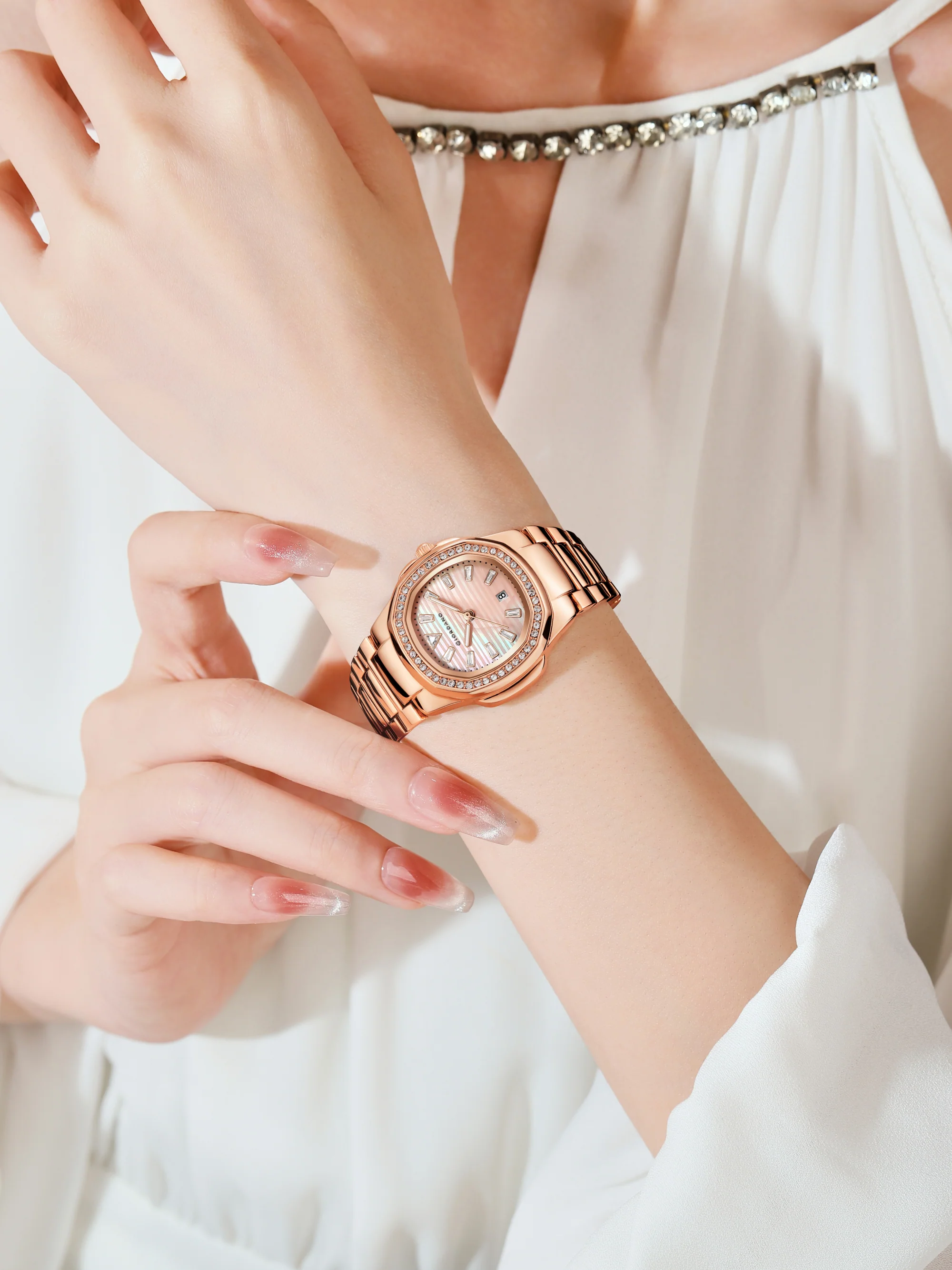 Giordano Luxury Watch for Women with Crystal Indices,Textured Dial, Stainless Steel Strap and Date Display | GZ-60116-55 - Image 2