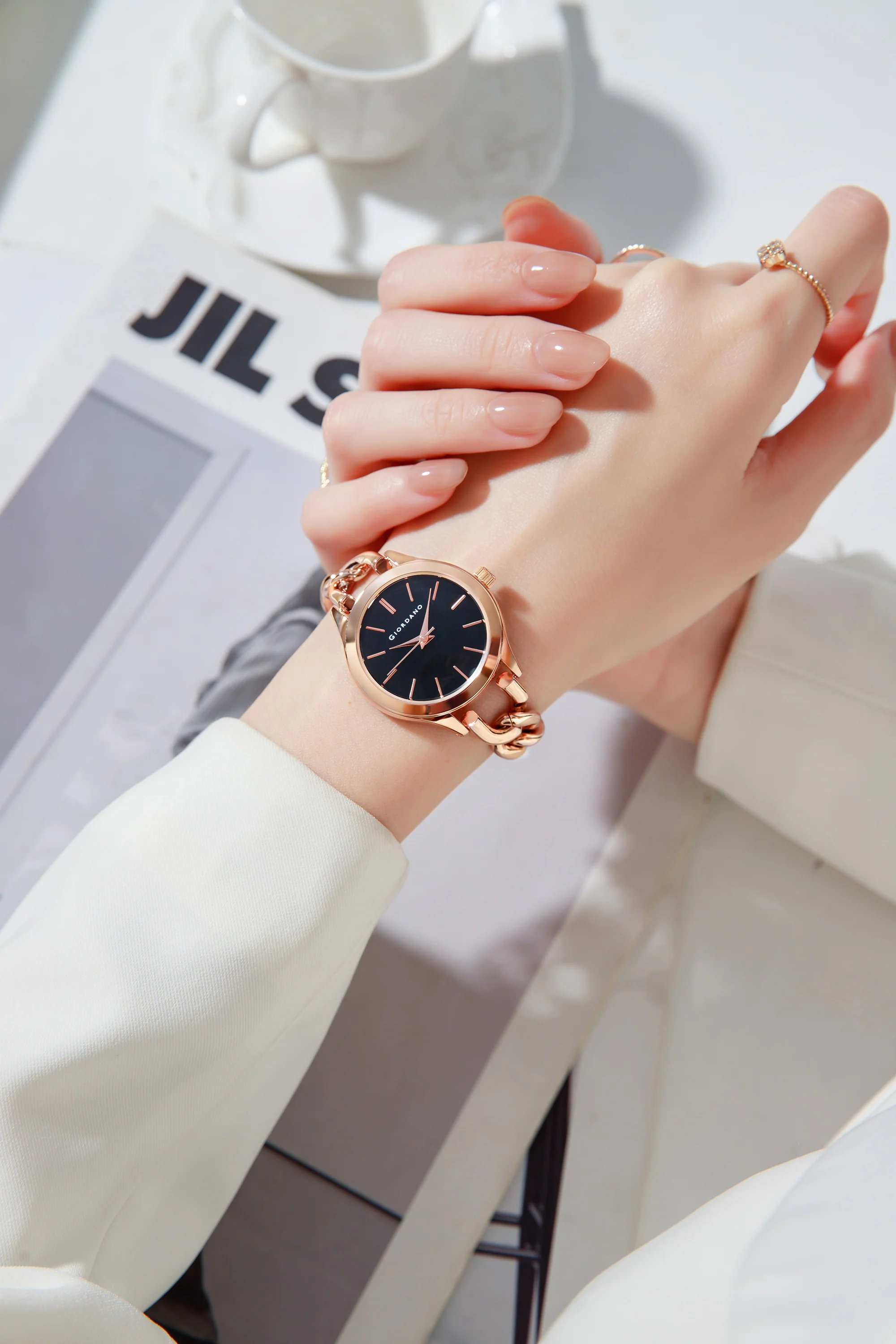 Giordano Modern Analog Watch for Women – Sleek Dial with Unique Chain-Link Bracelet and Stylish Stainless Steel Strap | GZ-60087-11 - Image 3