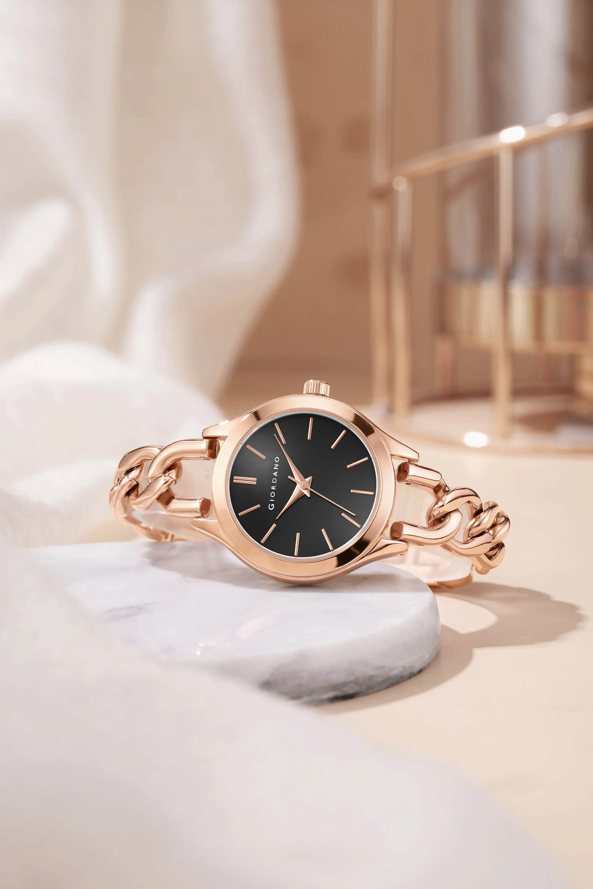 Giordano Modern Analog Watch for Women – Sleek Dial with Unique Chain-Link Bracelet and Stylish Stainless Steel Strap | GZ-60087-11 - Image 4