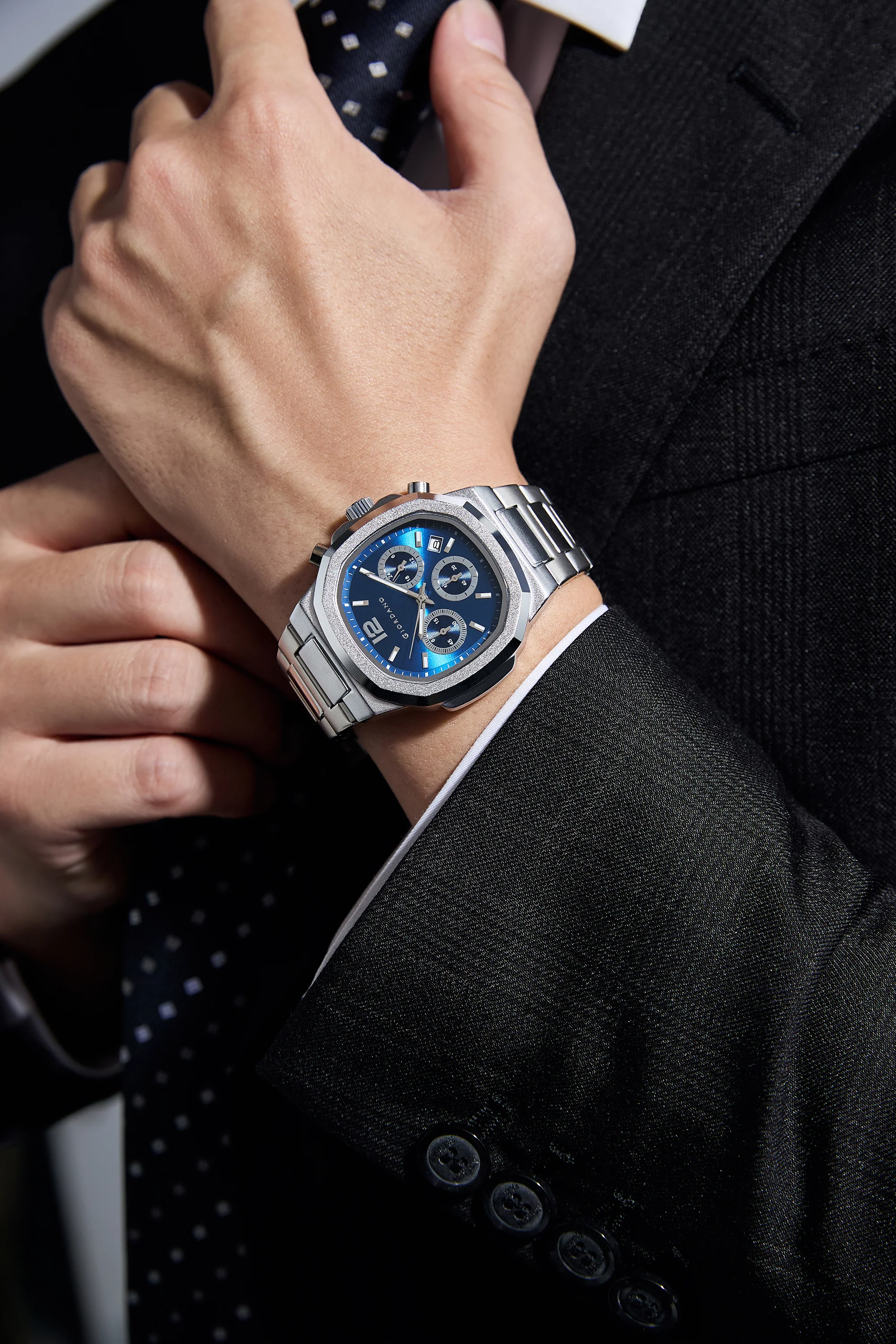 Giordano Modern Multifunctional Watch for Men with Octagonal dial , Date Display and stainless steel strap | GZ-50148-22 - Image 2
