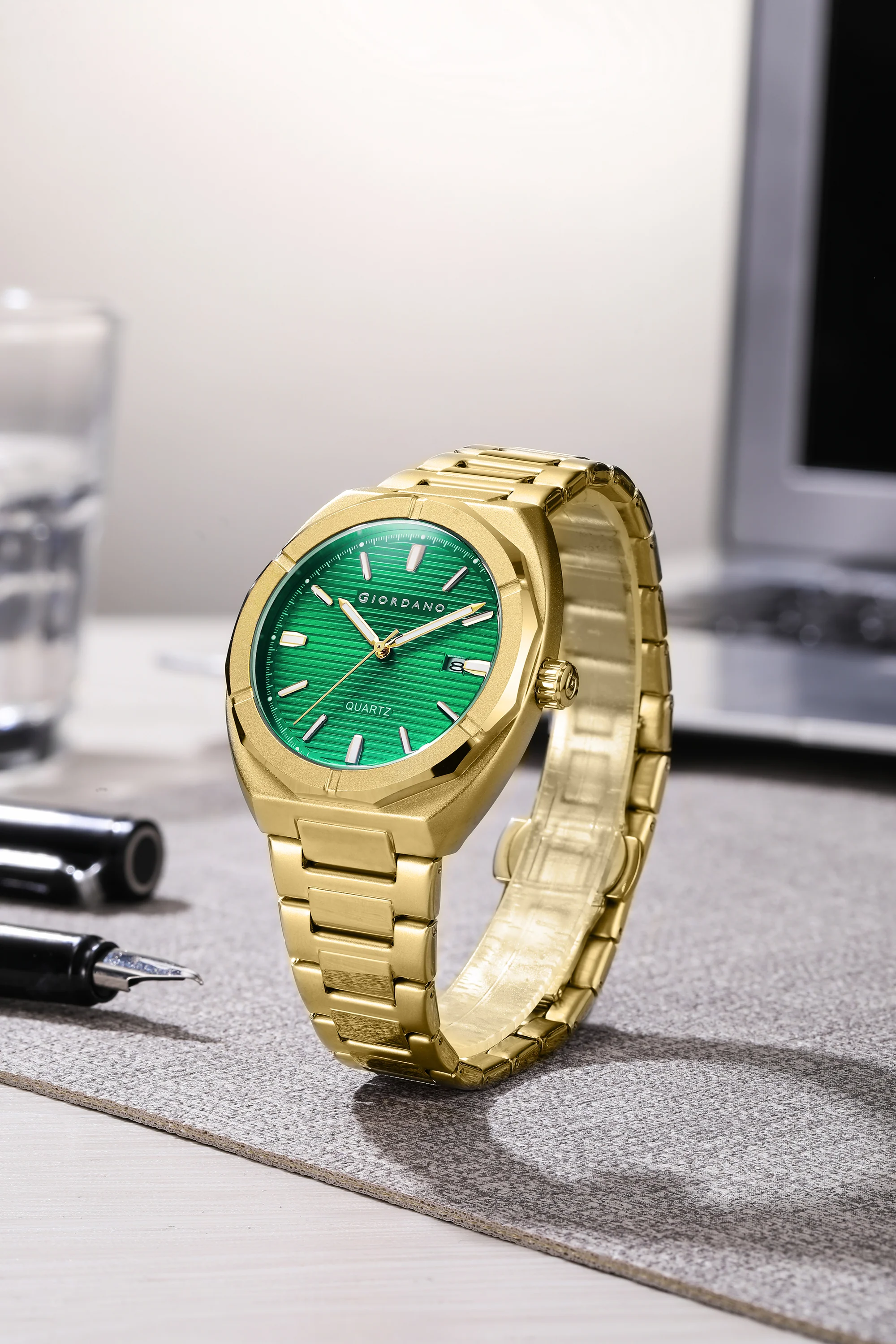 Giordano Modern Watch for Men – Round Green Textured Dial, Date Display and Stainless Steel Strap - GZ-50141-55 - Image 3