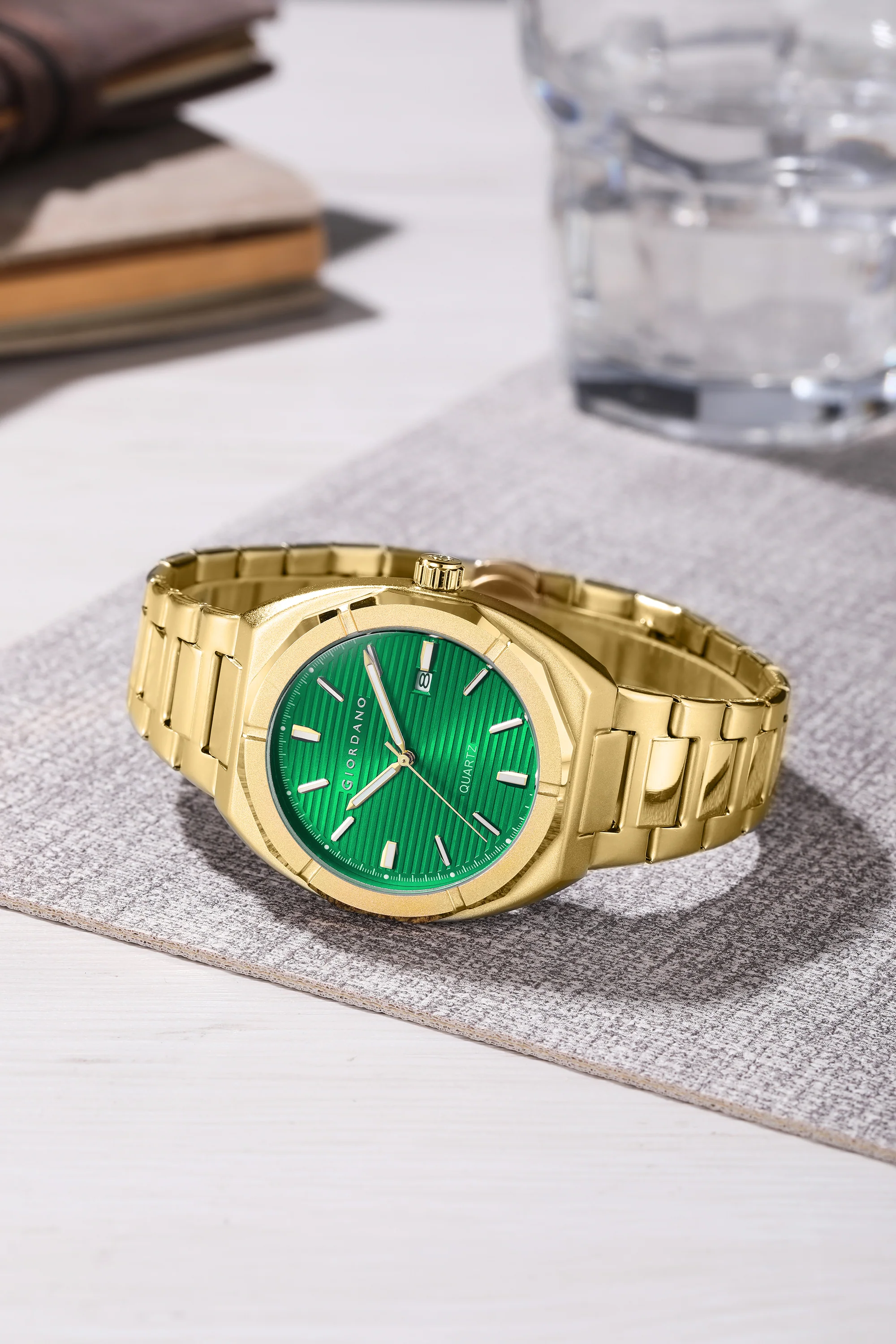 Giordano Modern Watch for Men – Round Green Textured Dial, Date Display and Stainless Steel Strap - GZ-50141-55 - Image 4