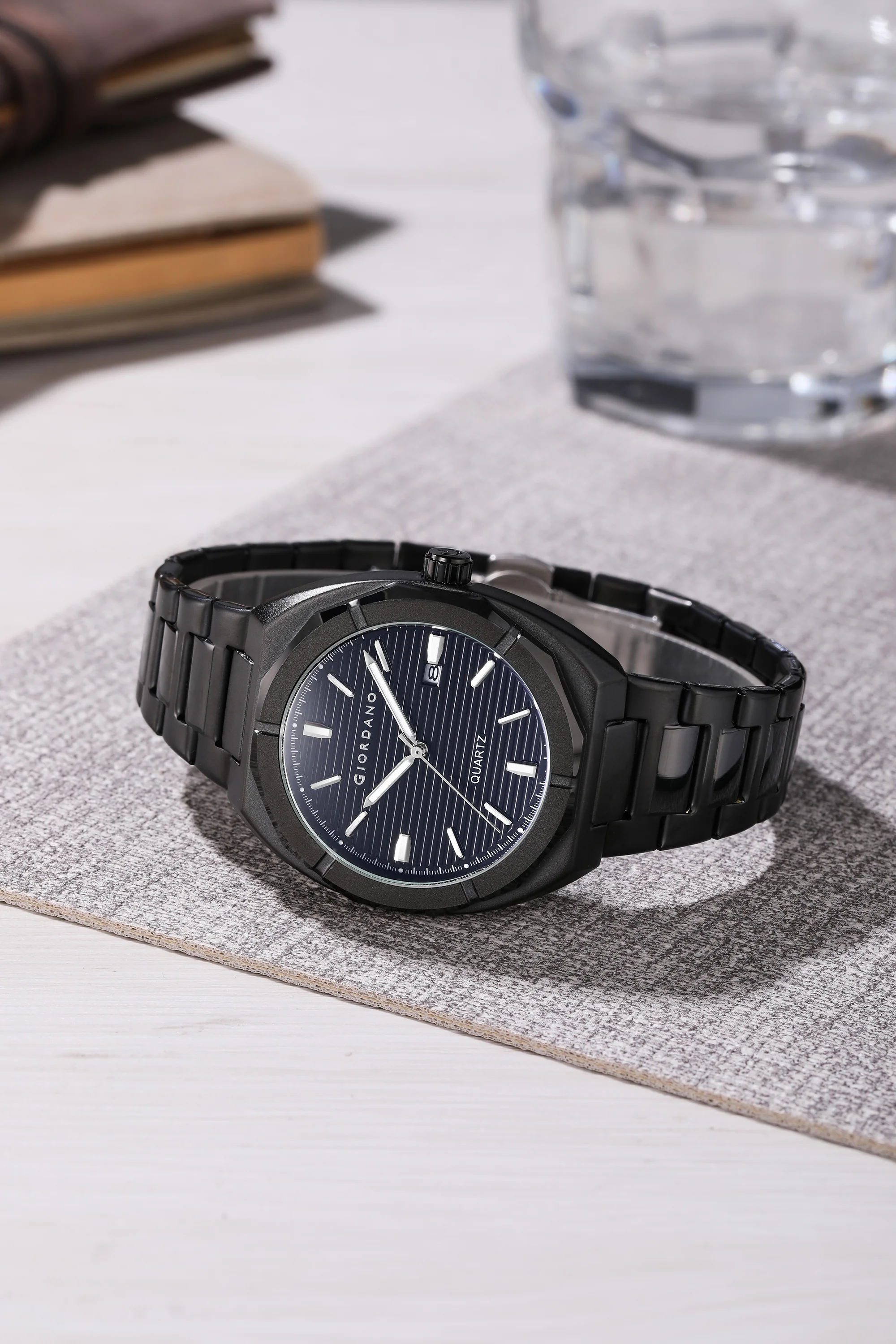 Giordano Modern  Watch for men – Textured Dial, Date Display and Stainless Steel Strap GZ-50141-11 - Image 5