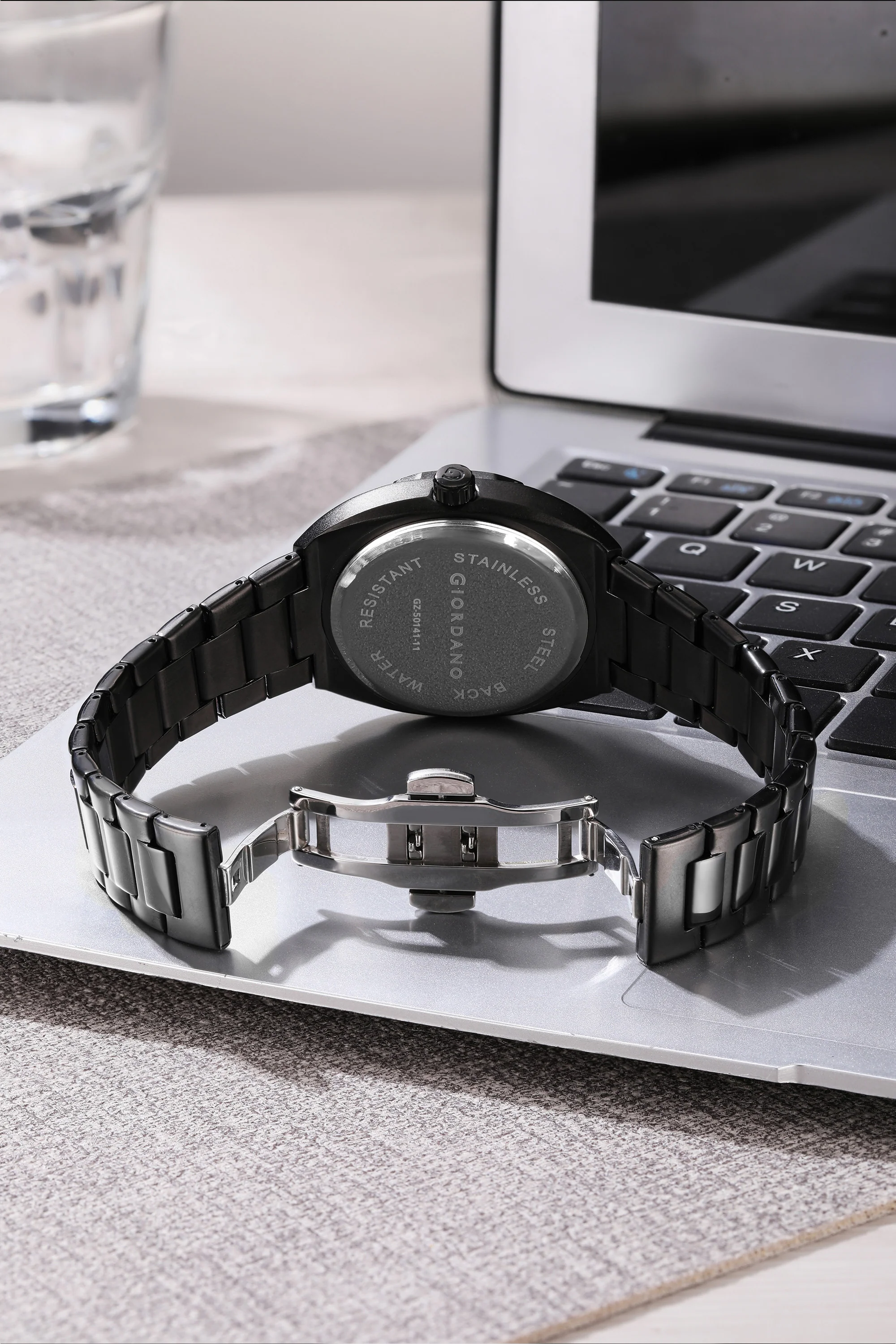 Giordano Modern  Watch for men – Textured Dial, Date Display and Stainless Steel Strap GZ-50141-11 - Image 6