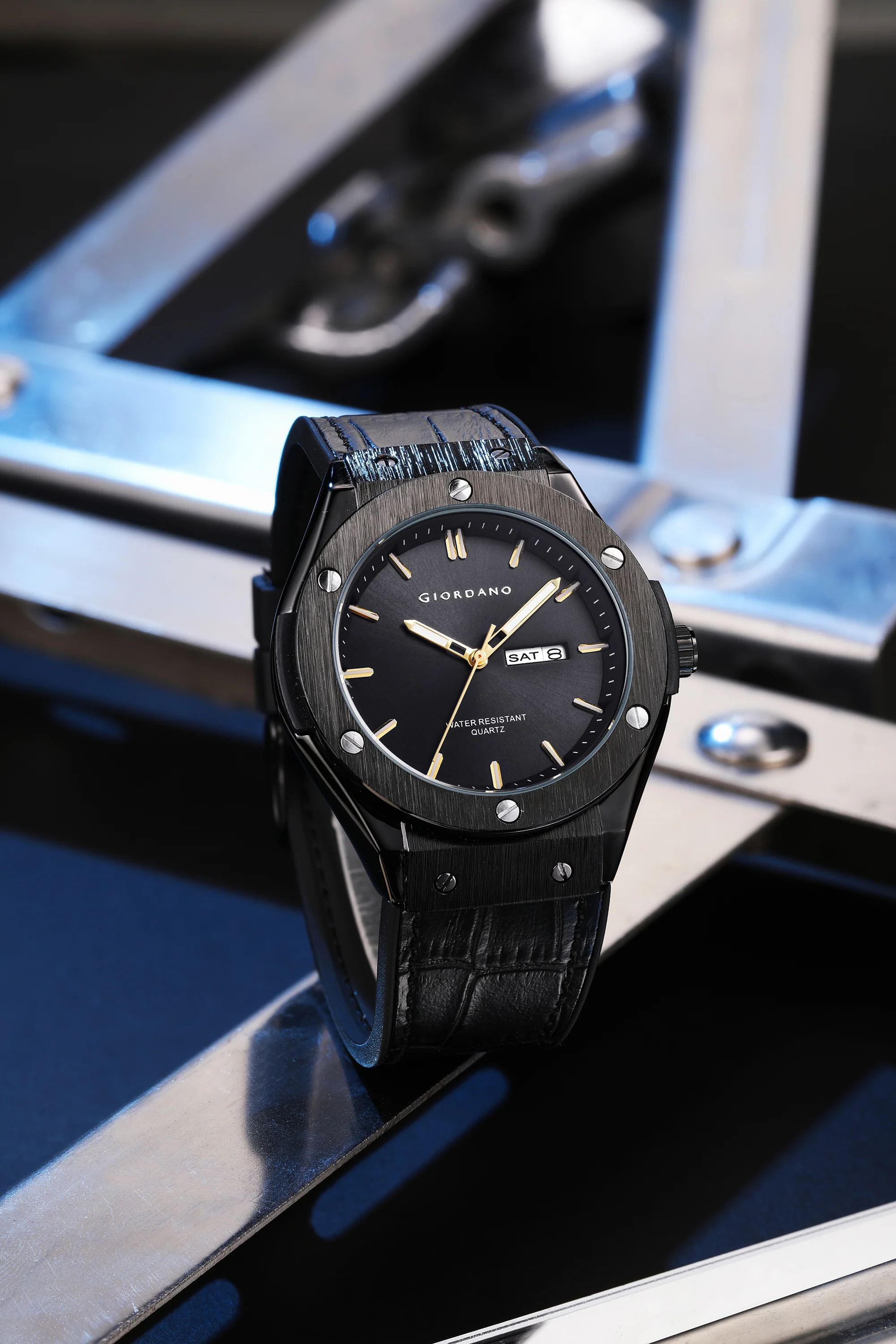Giordano Modern  Watch for men – Textured Dial, Date Display and Stainless Steel Strap GZ-50142-01 - Image 4
