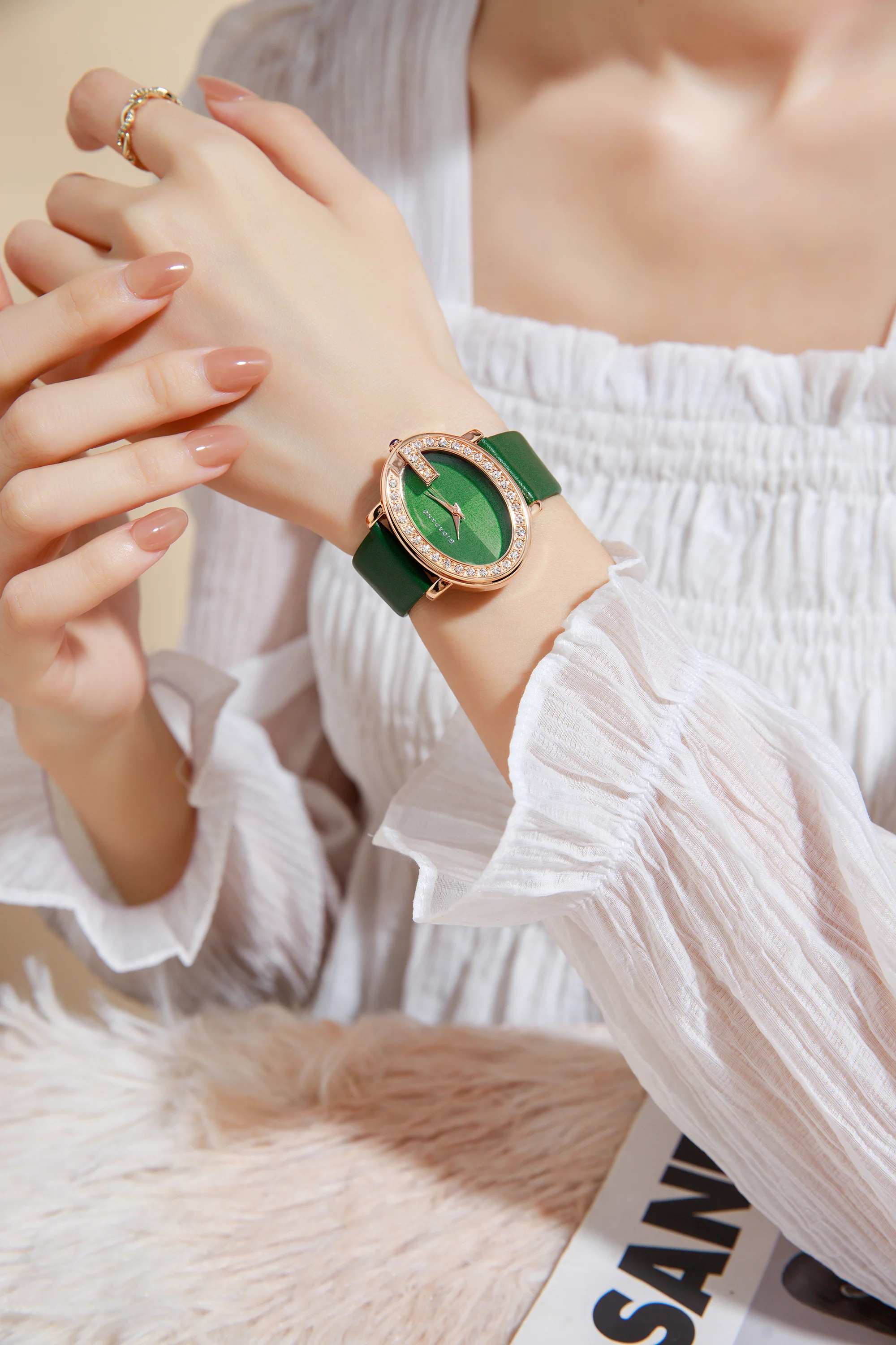 Giordano Monogram Watch for Women with Elegant Oval Shape Dial ,crystal bezel, Quartz Movement and Leather Strap | GZ-60105-04 - Image 2