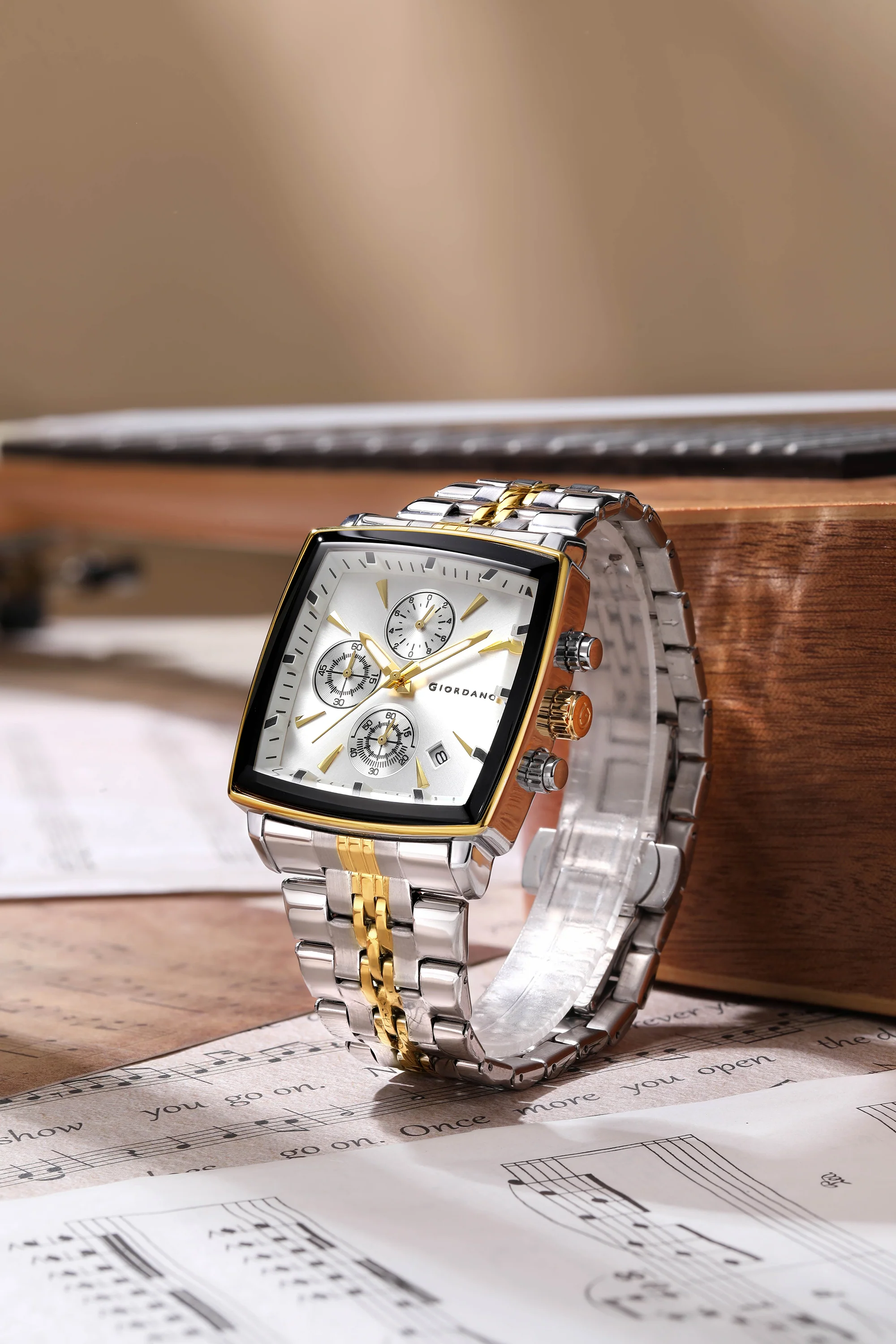 Giordano Multi Function Watch For Men With Square White Dial, Stainless Steel Strap And Date Display GZ-50138-33 - Image 4