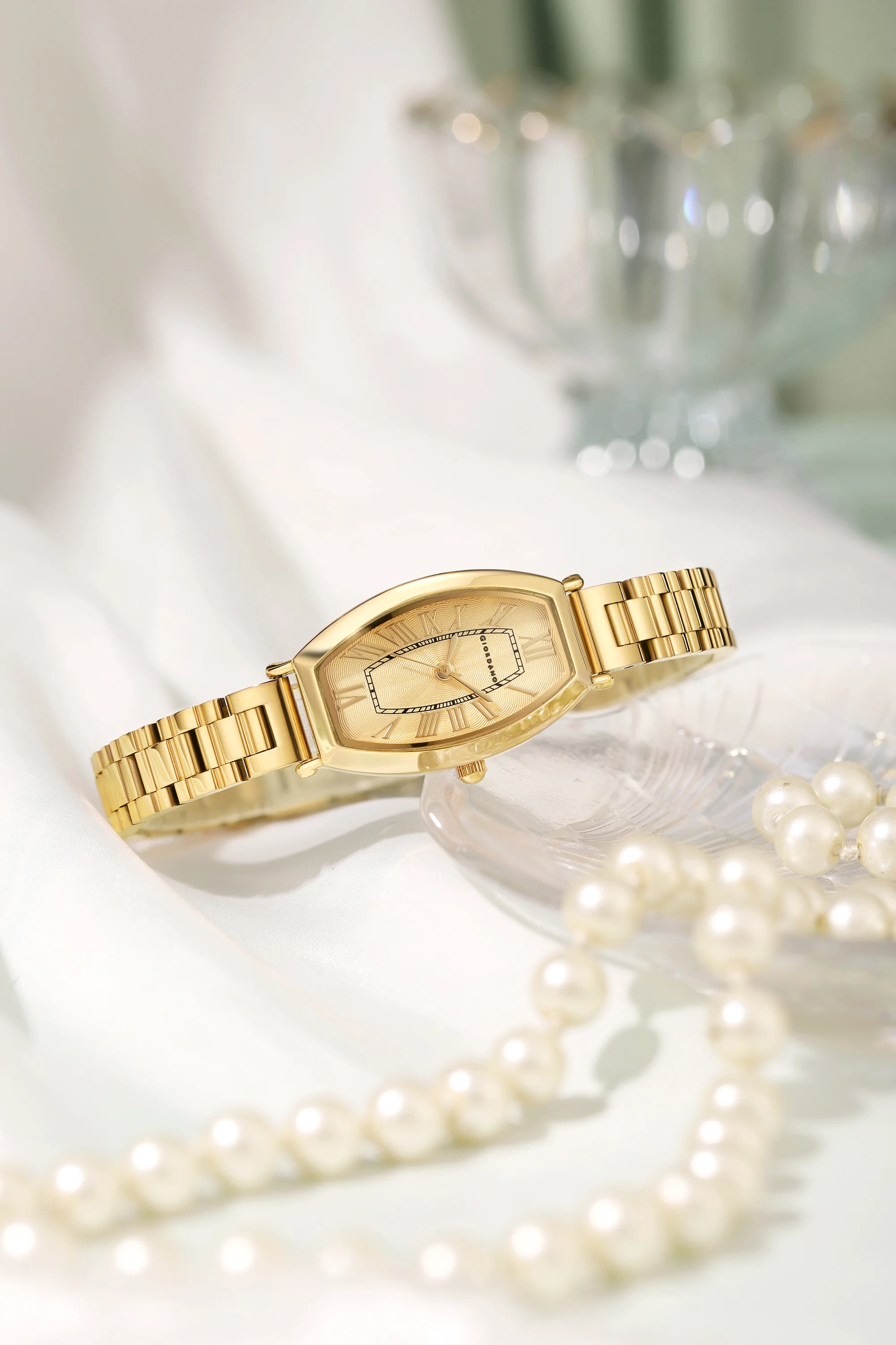 Giordano Silver oval shape Dial Watch for women – Elegant Roman Numerals, Stainless Steel Strap, Sleek Analog Design GZ-60100-33 - Image 4