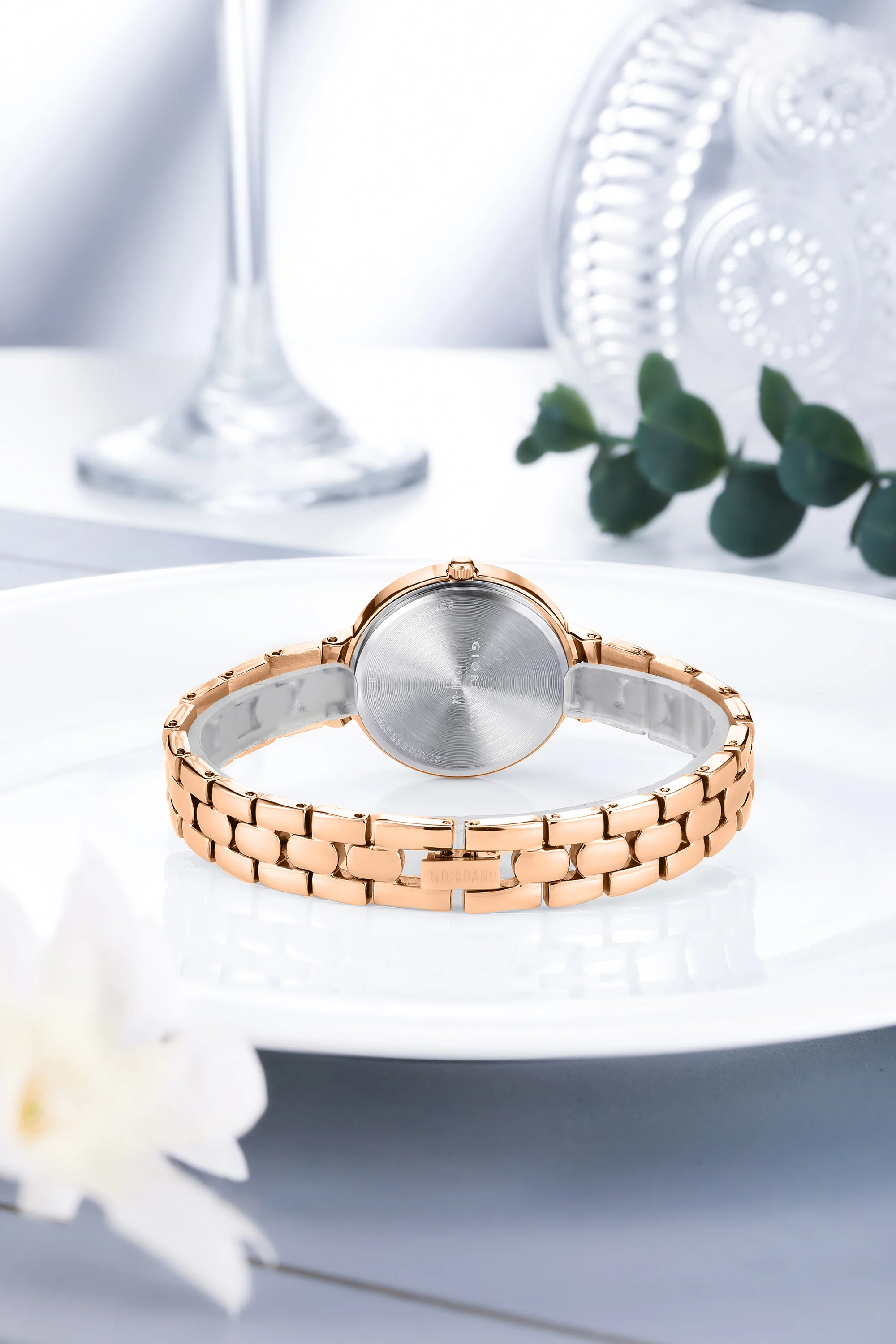 Giordano Silver Shimmer Collection Analog Watch for Women with Diamond Studded Case, Shimmer Dial and Stylish Stainless Steel Strap A2068-44 - Image 3