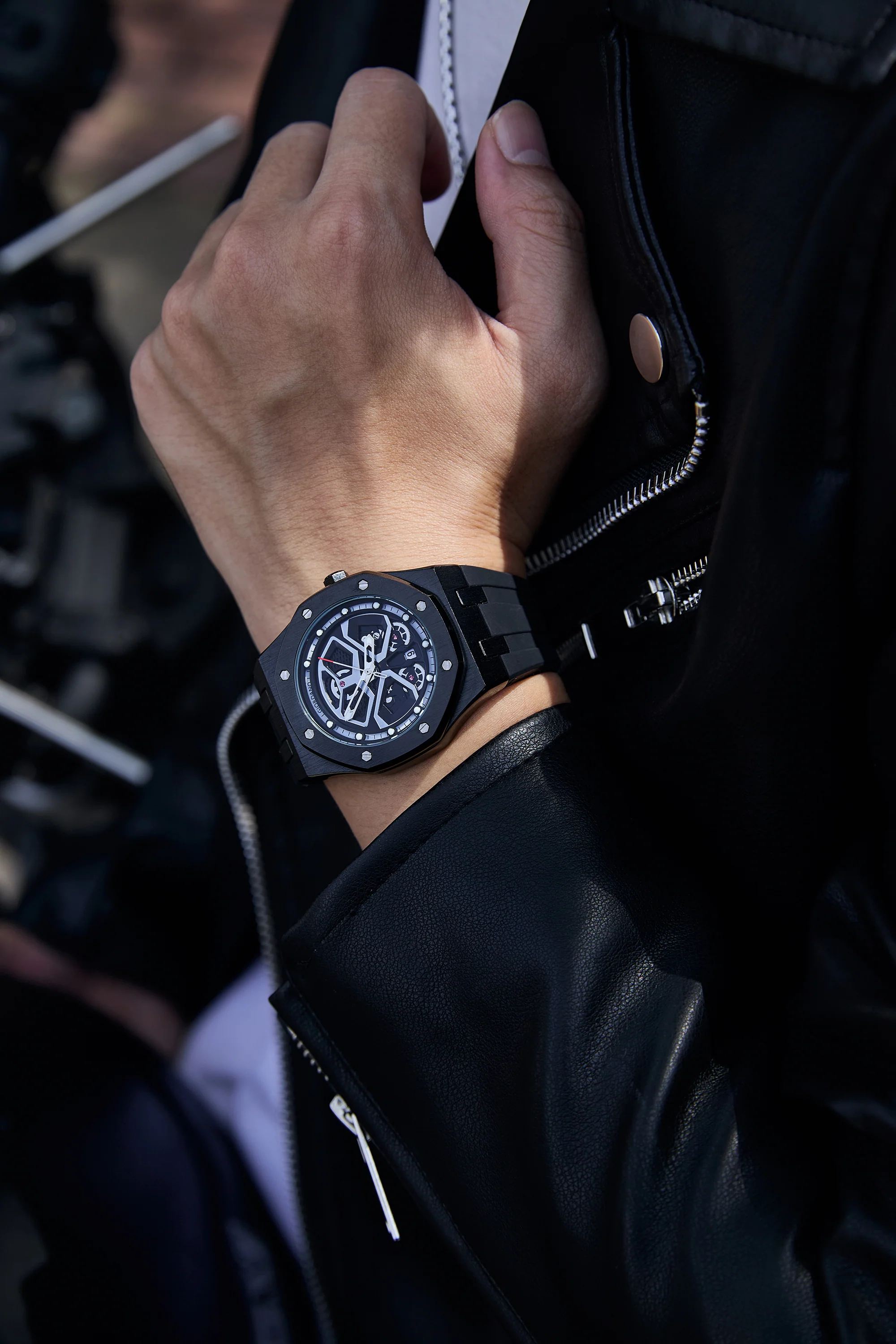 Giordano Skeleton style Dial Analog Watch for Men– Luxury Sport Watch with Silicone Strap & Brushed Metal Case – Bold & Modern Design | GZ-50146-01 - Image 2