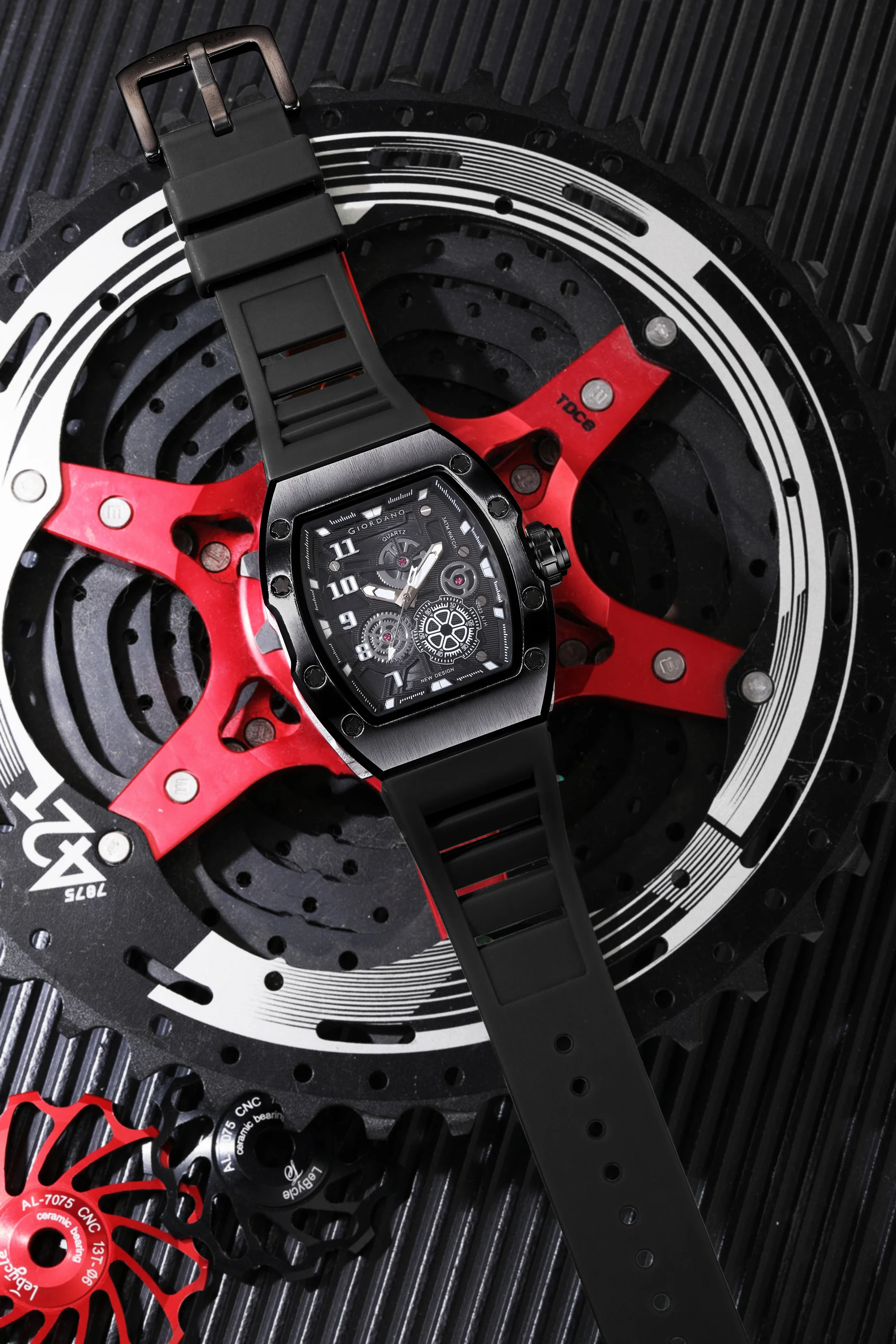 Giordano Sqaure Analog Casual Sporty Watch for Men – Mechanical-Inspired Design dial, Quartz Movement, and silicon strap  | GZ-50150-01 - Image 3