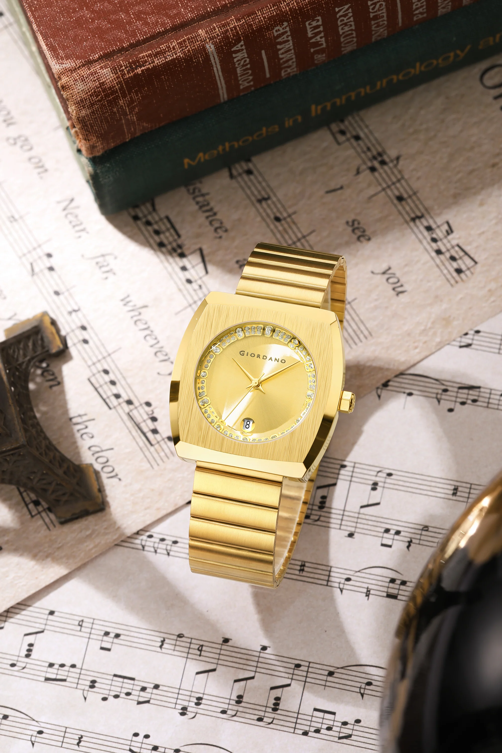 Giordano Square Analog Watch for men –  Sunray gloss Dial with Crystal Hour Markers, Date Display & Stainless Steel Strap – Stylish Luxury Timepiece | GZ-50155-22 - Image 3