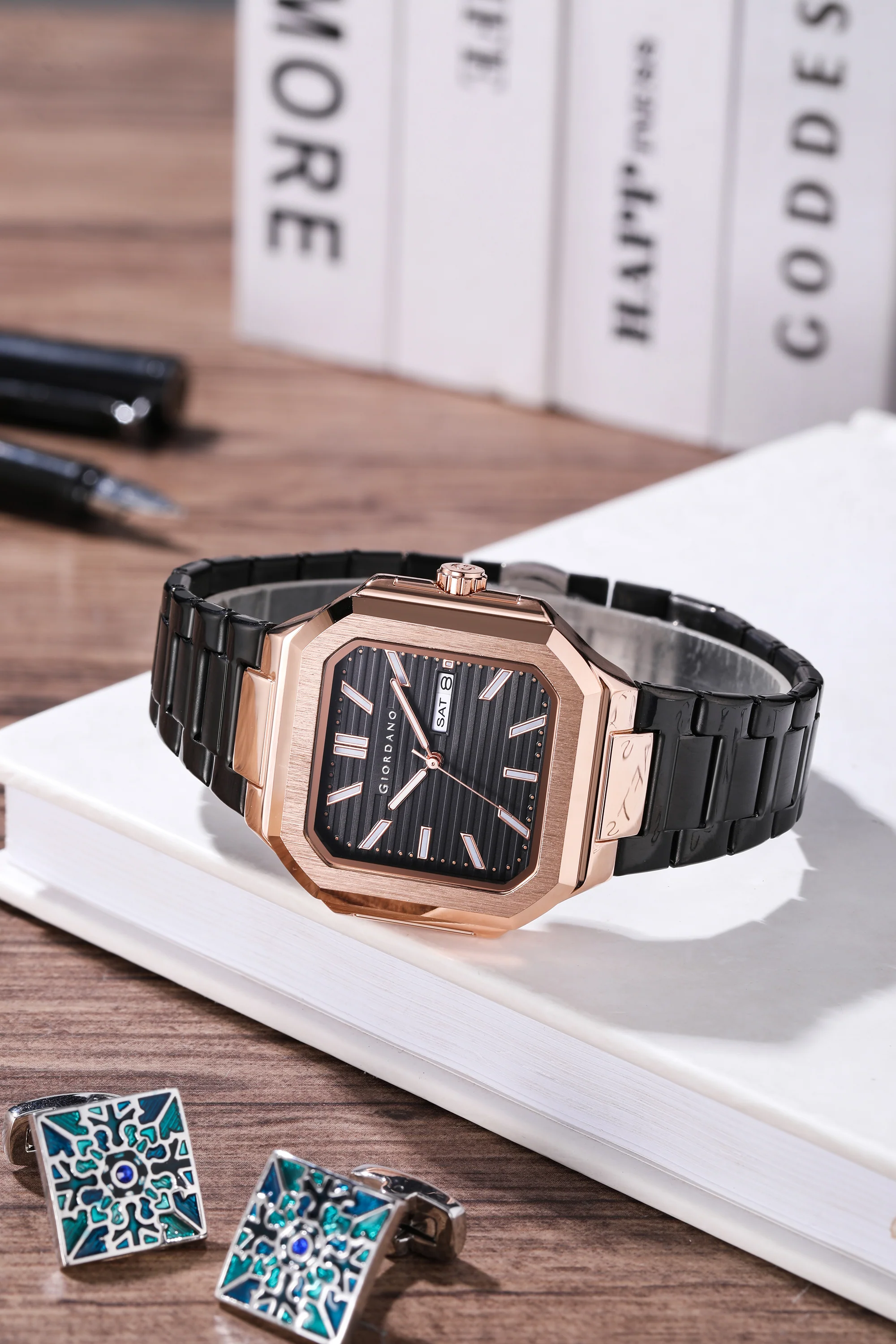Giordano Square formal Watch for men – Textured Dial,Day & Date Display and Stylish stainless steel strap GZ-50140-11 - Image 5