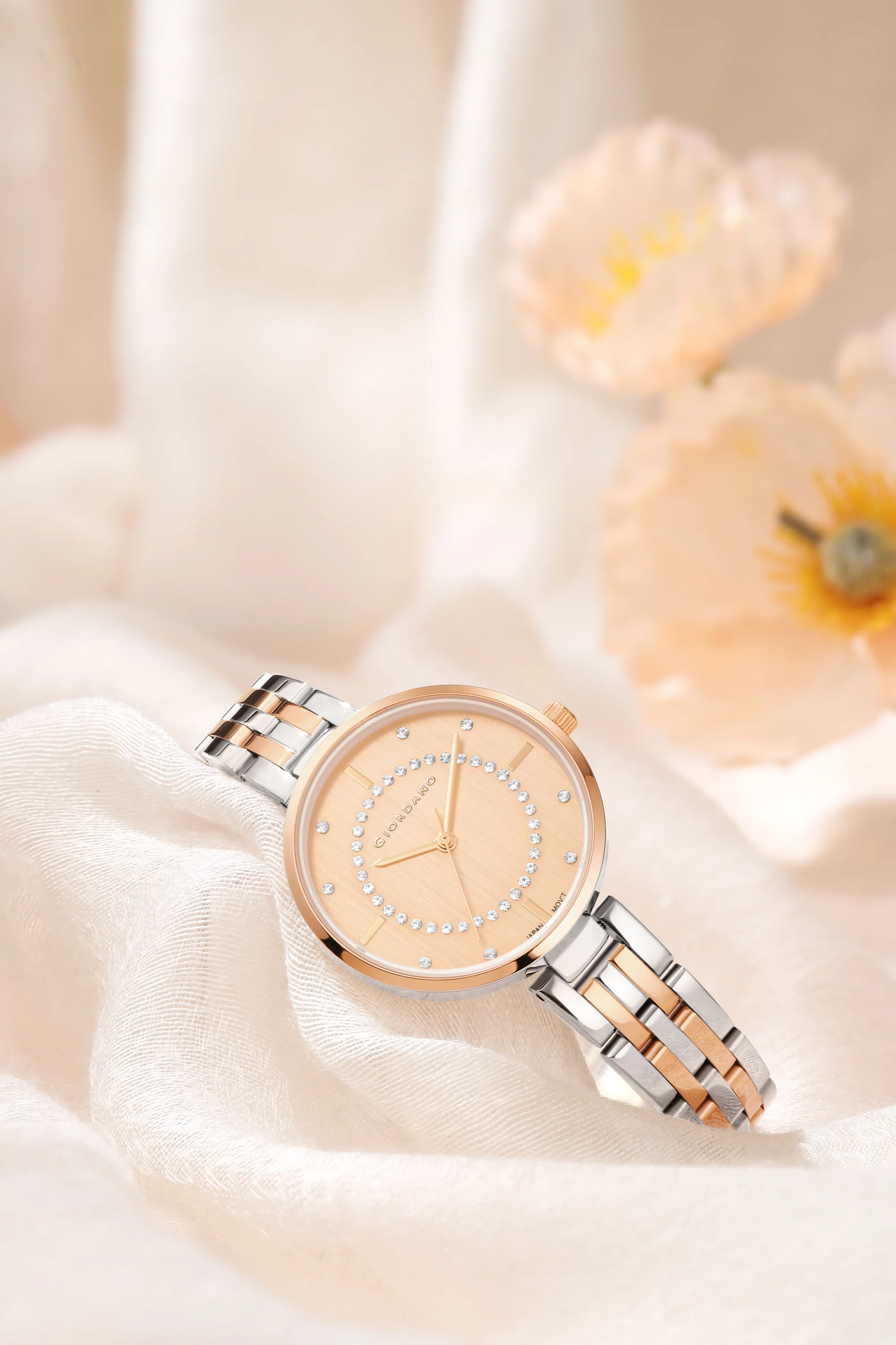 Giordano Stylish Analog Watch for Women with Diamond Studed Dial with Crystal Hour Markers and Stainless Steel Strap - GZ-60077-11 - Image 3